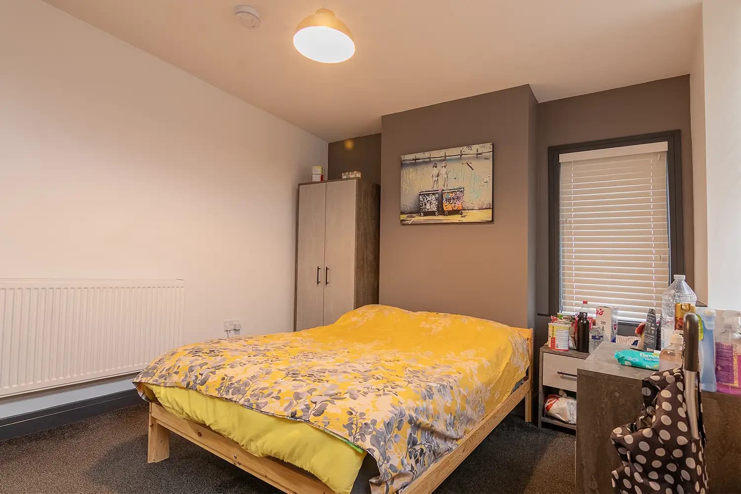 property photo 19 of 42