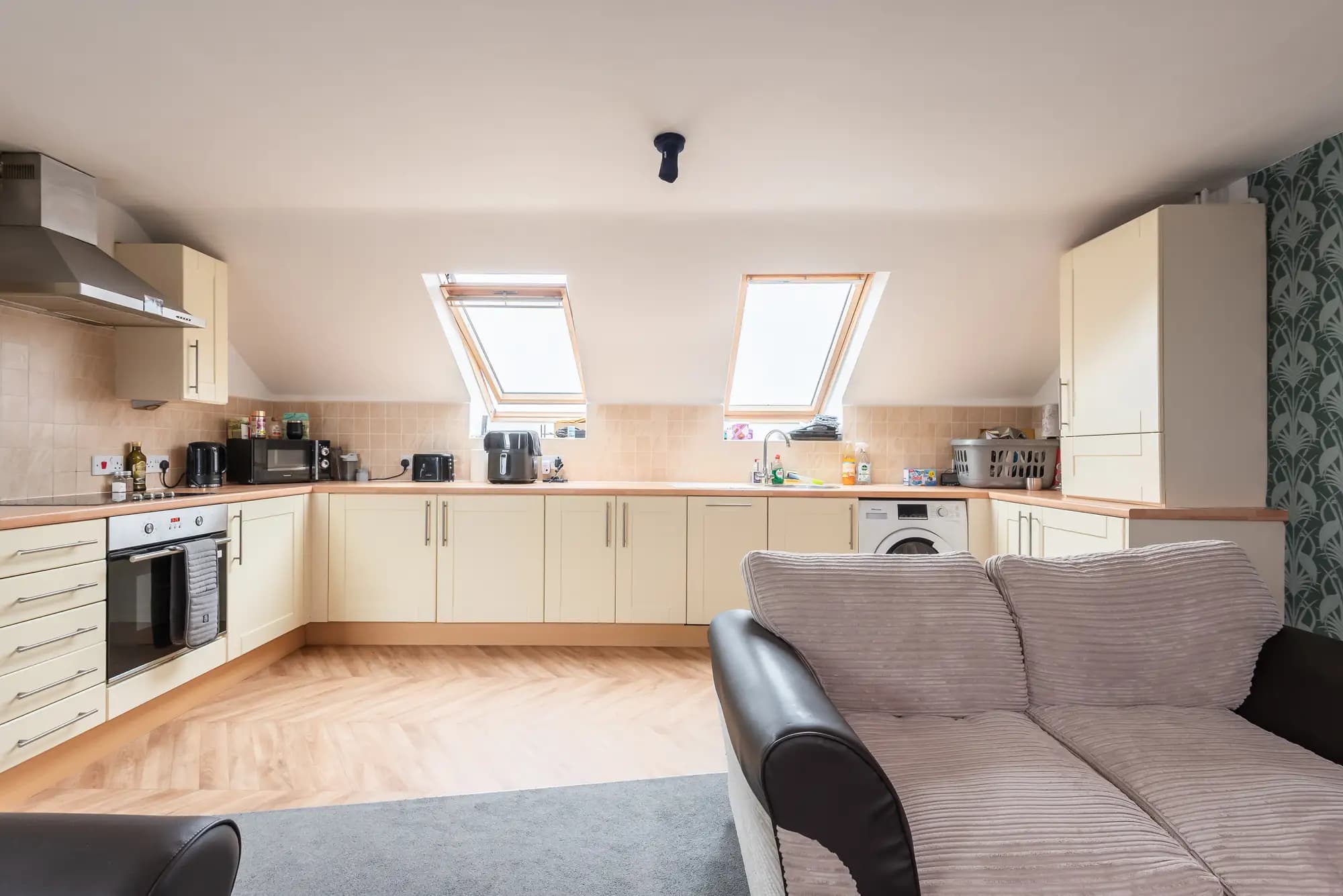 property photo 6 of 22