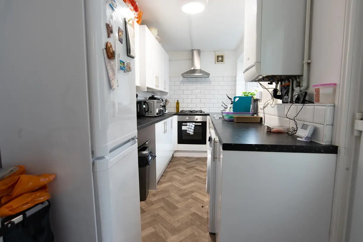 property photo 7 of 16