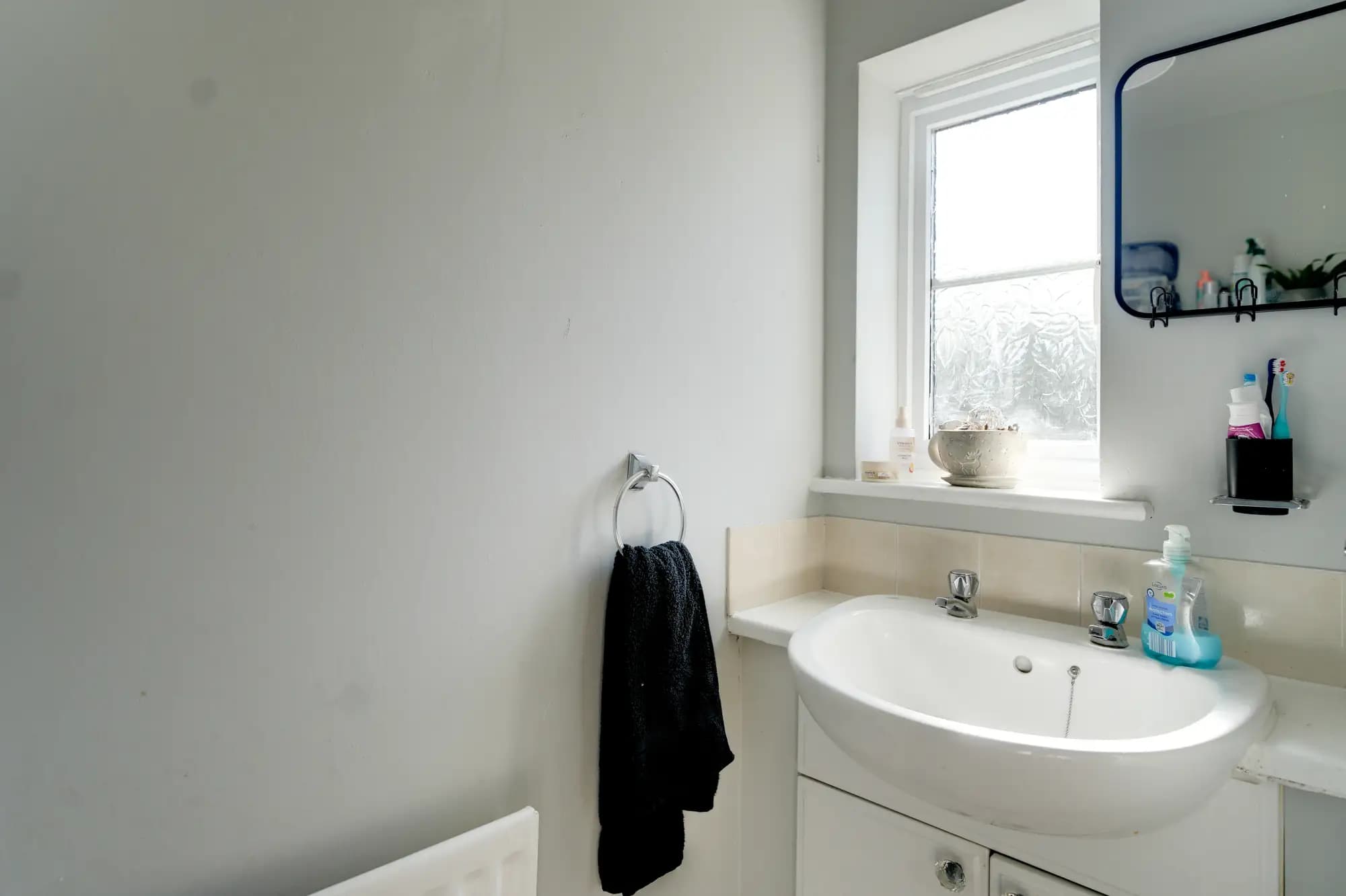 property photo 9 of 21