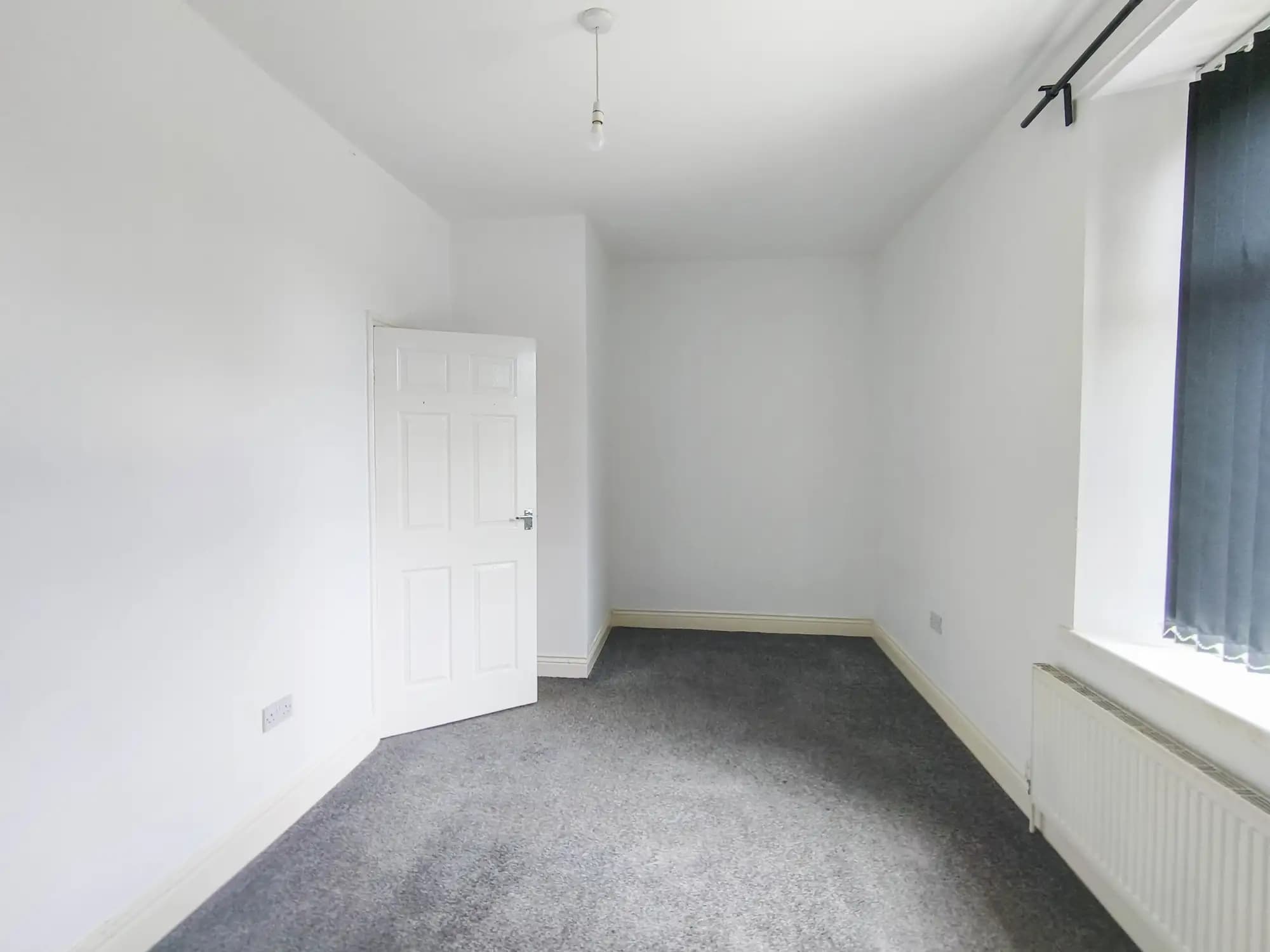property photo 11 of 15