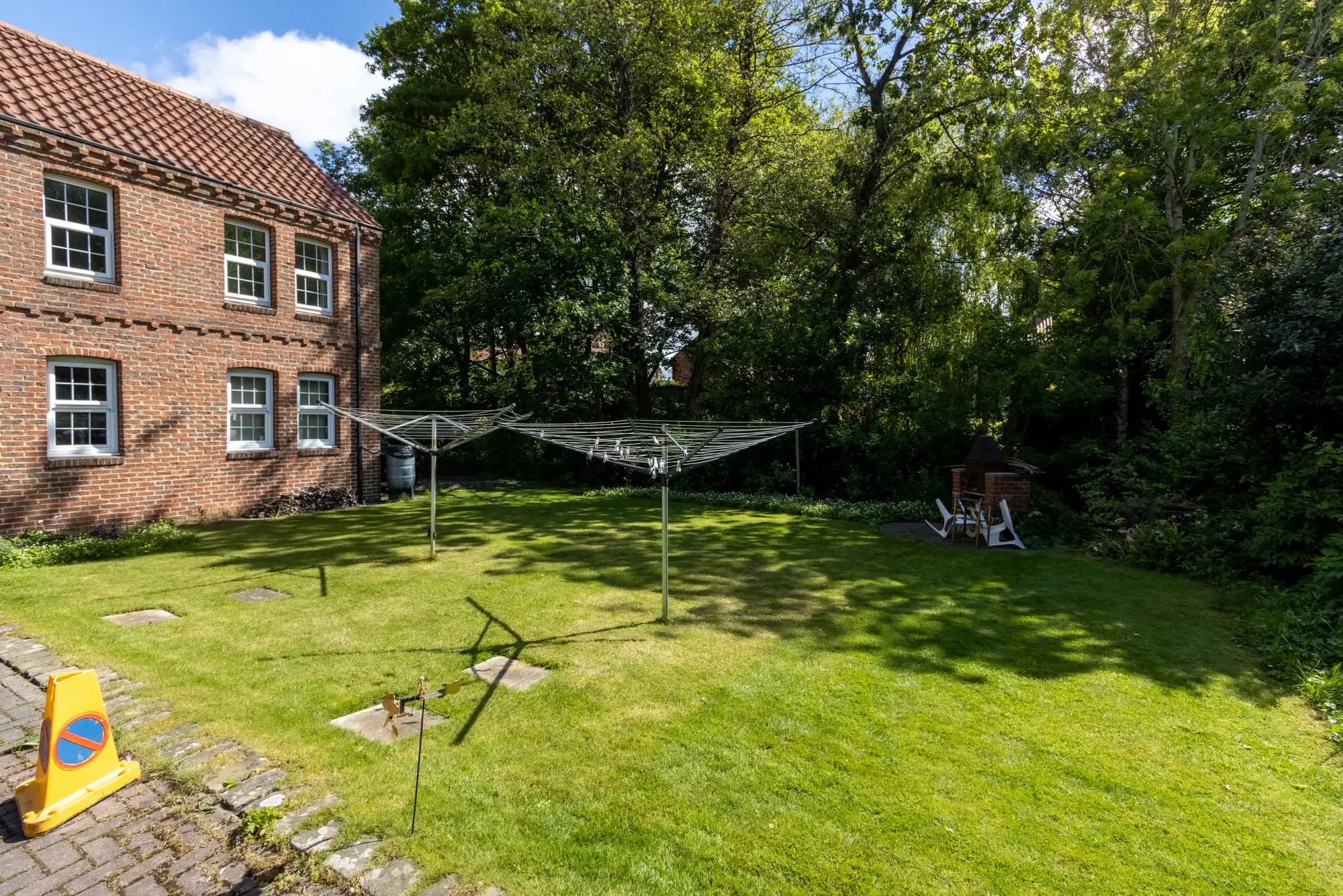 property photo 15 of 16