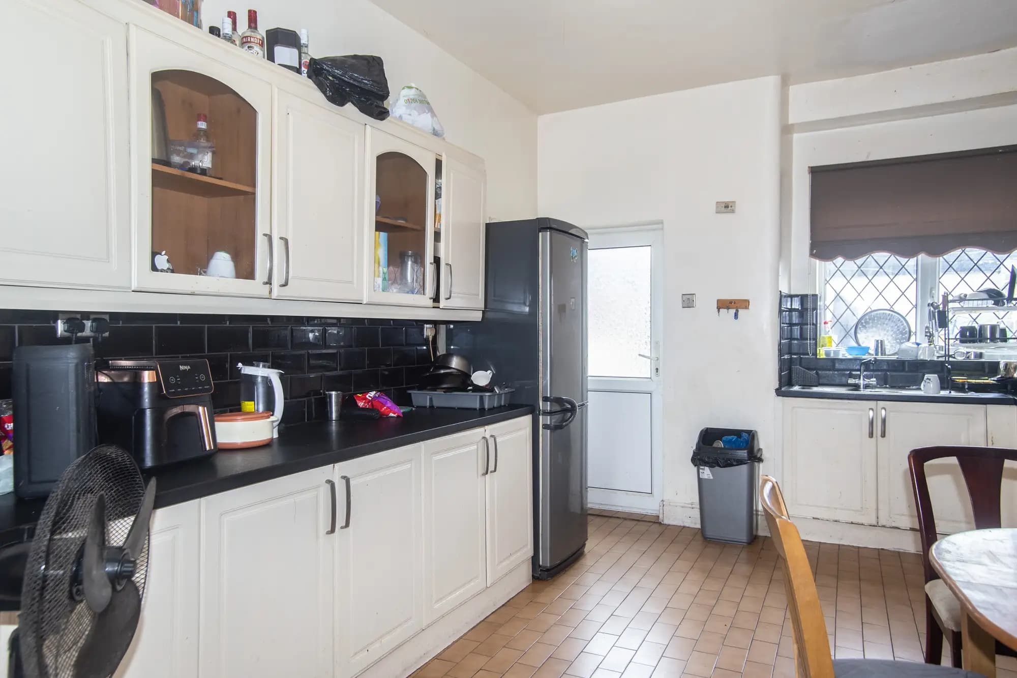 property photo 5 of 22