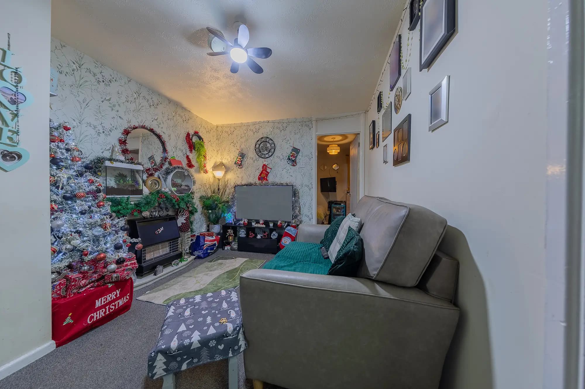 property photo 5 of 17