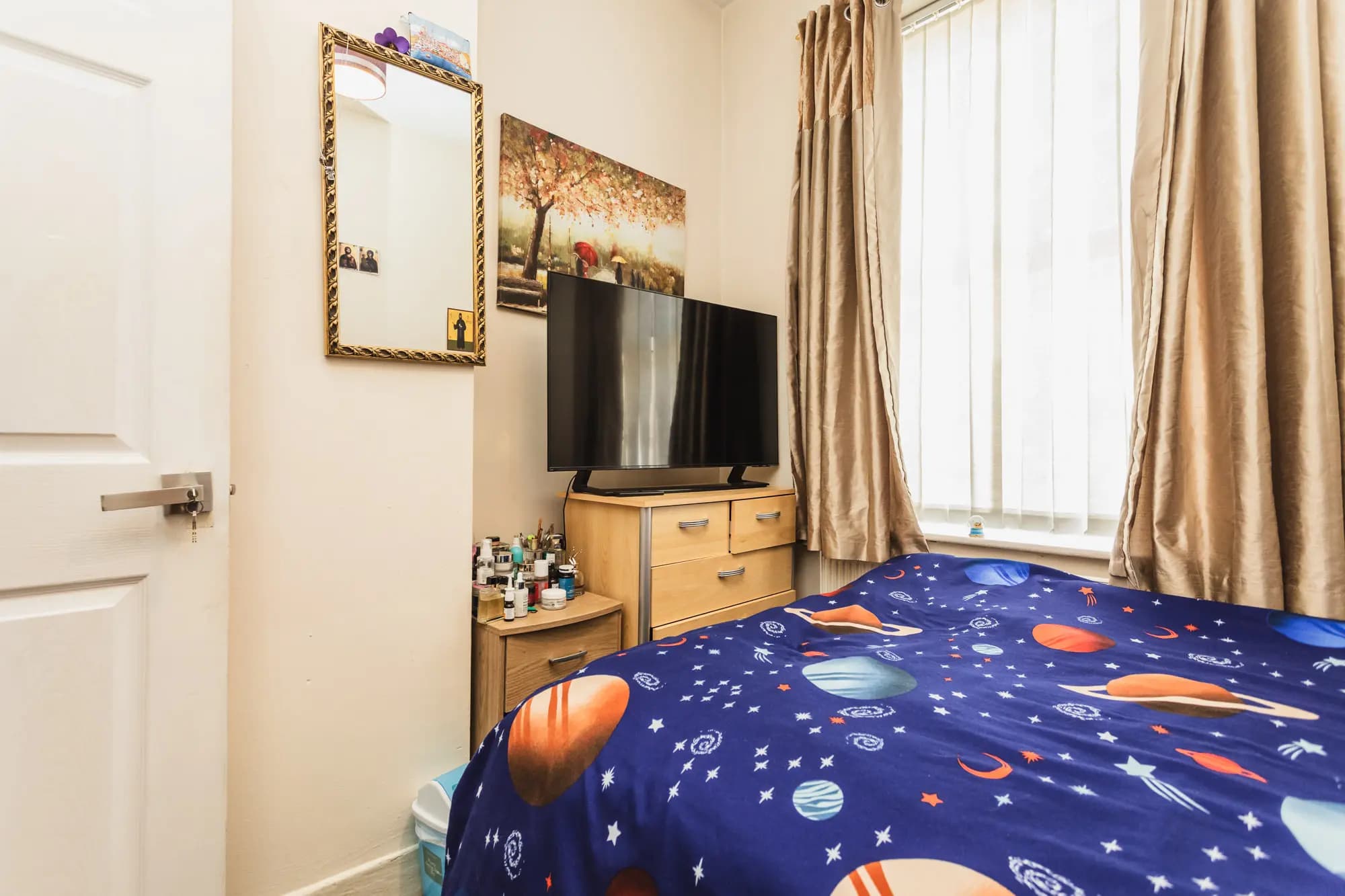 property photo 19 of 28