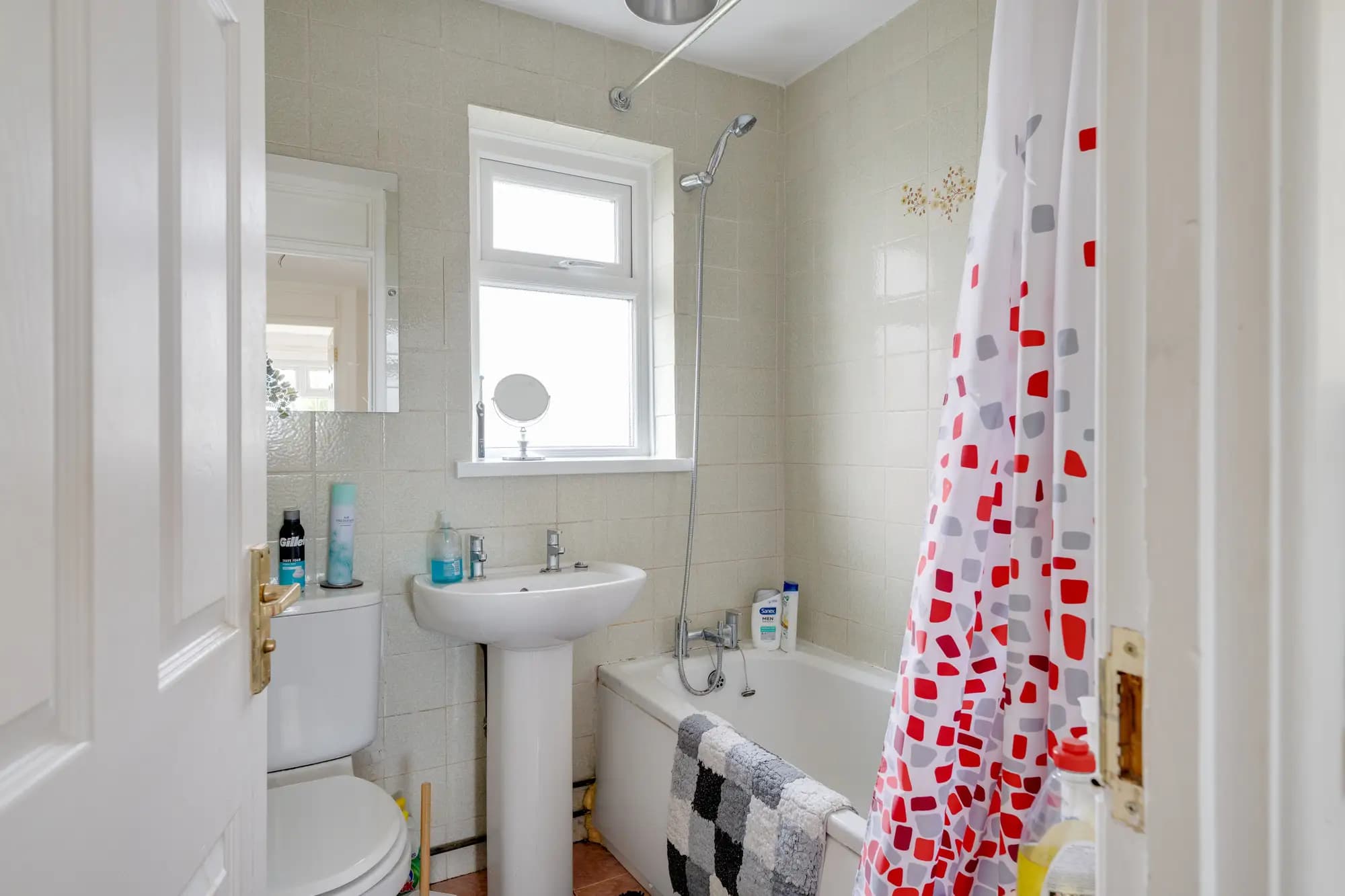 property photo 7 of 13