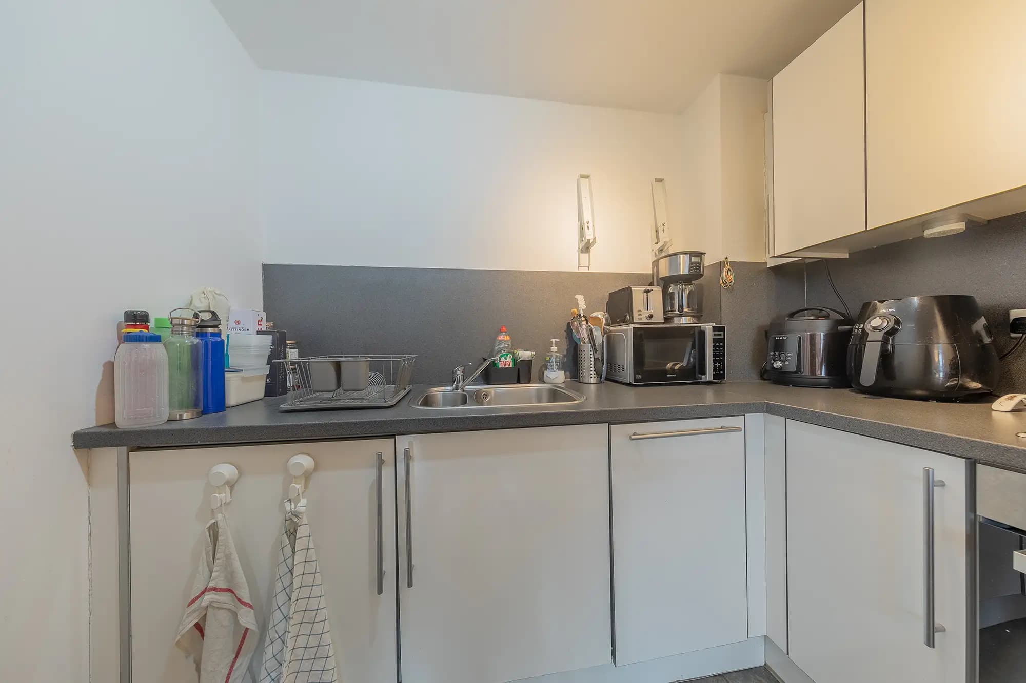 property photo 6 of 20