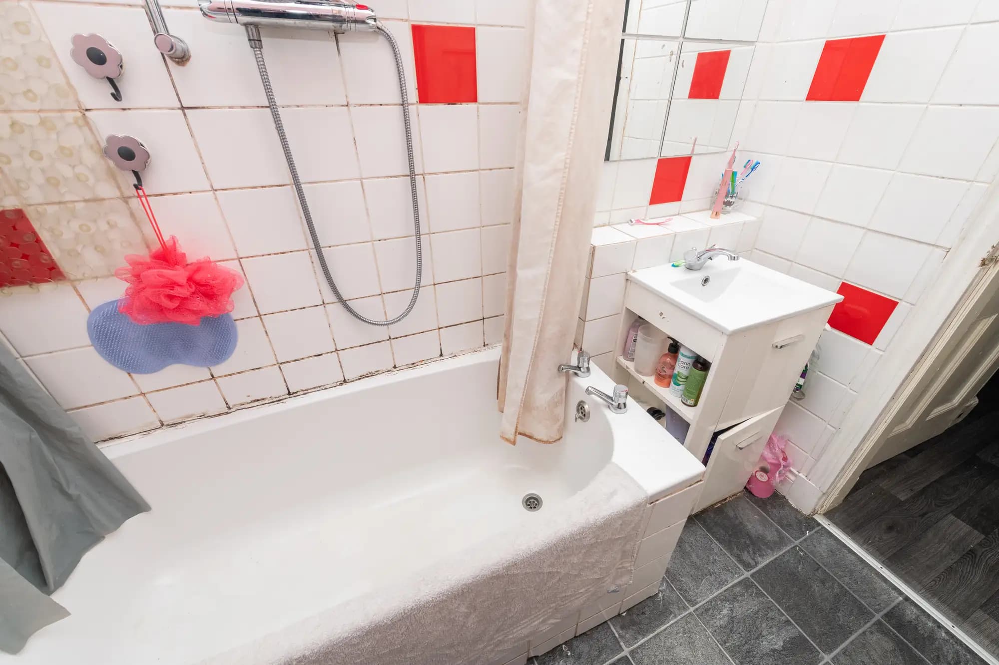 property photo 9 of 30