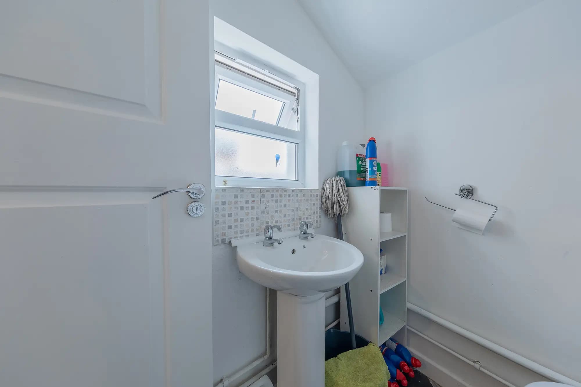 property photo 11 of 25