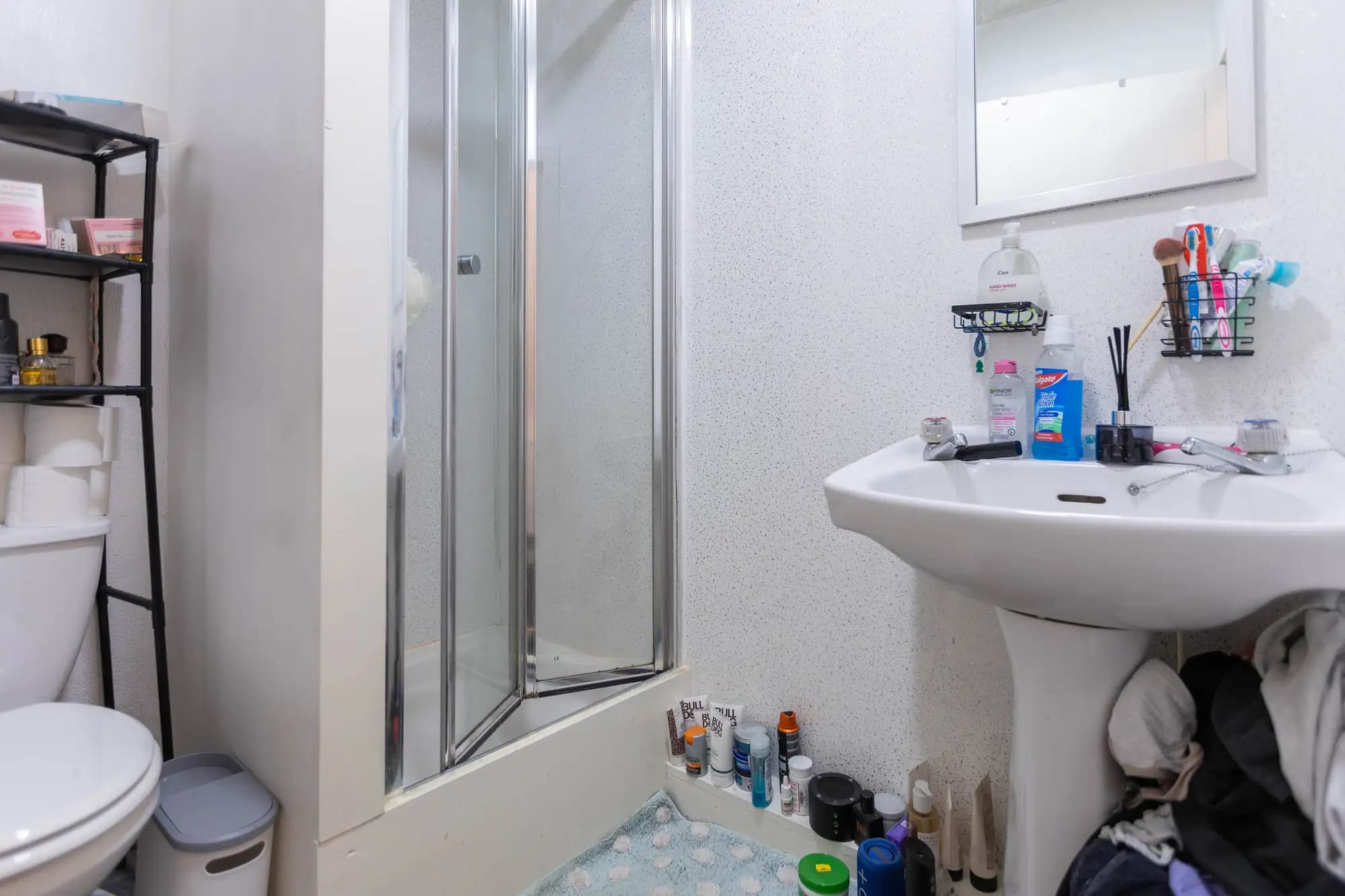 property photo 8 of 17