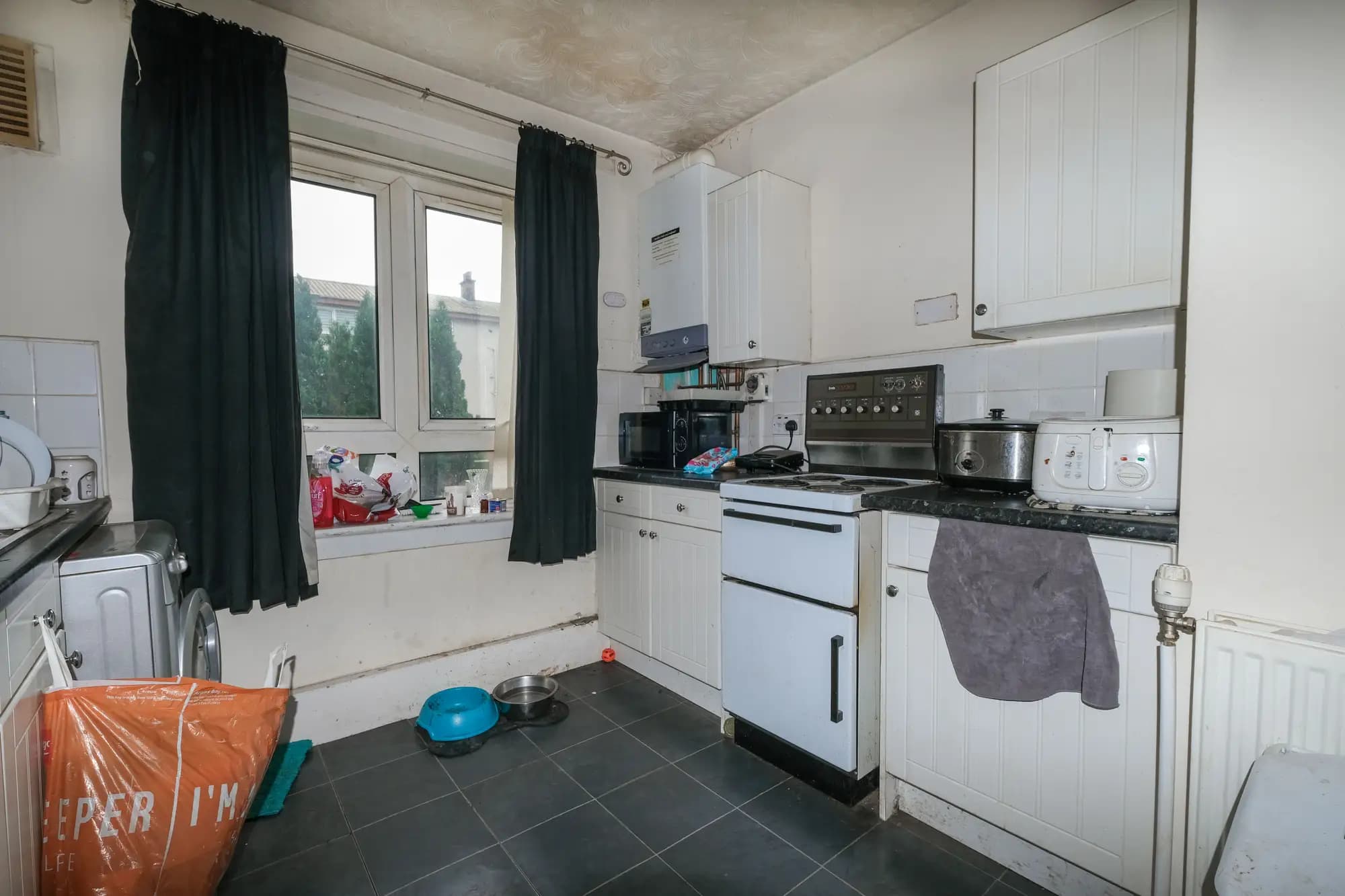 property photo 5 of 16