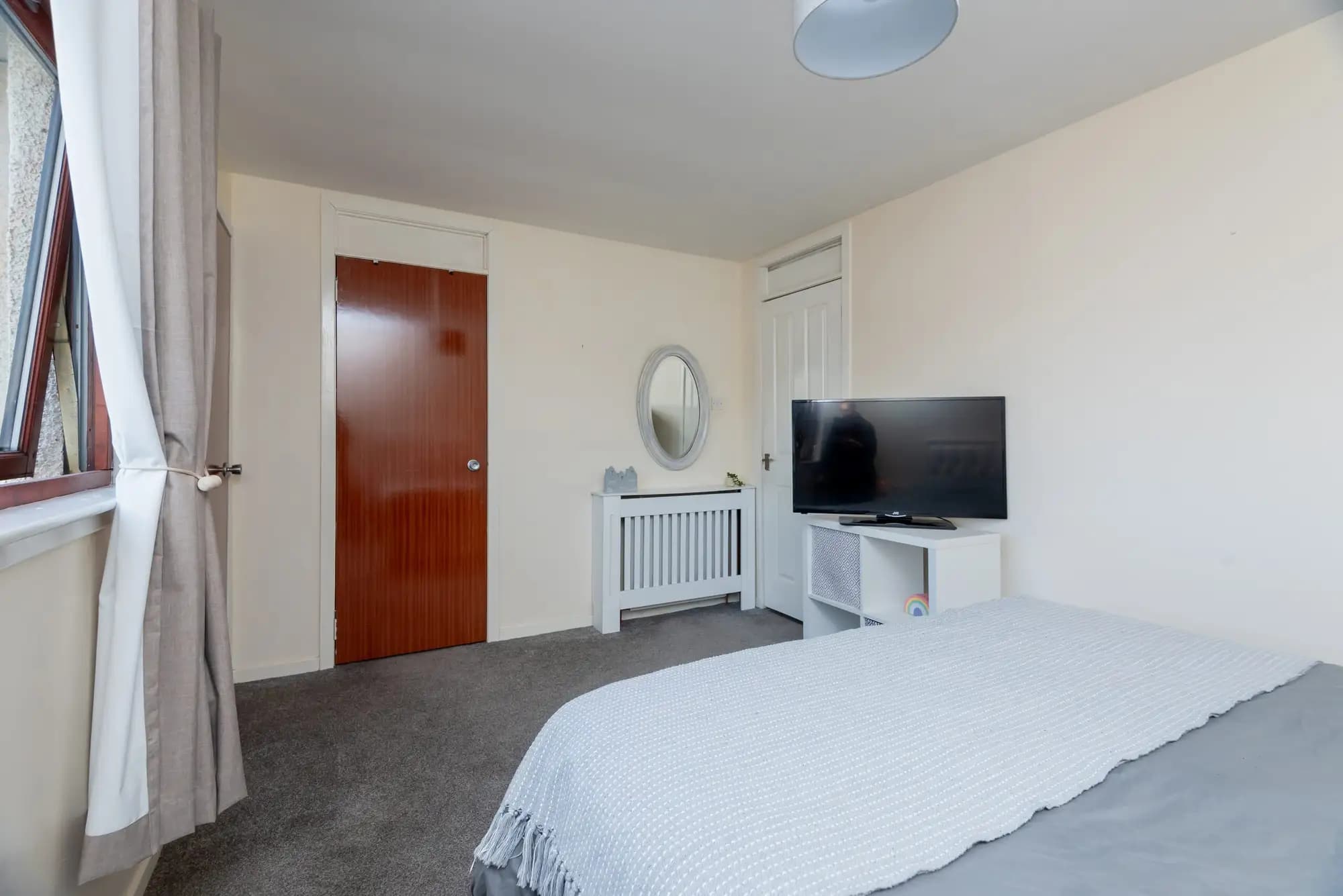 property photo 20 of 33
