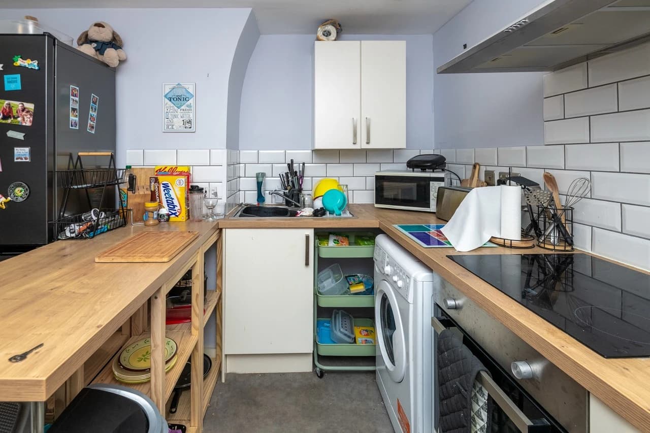 property photo 15 of 48