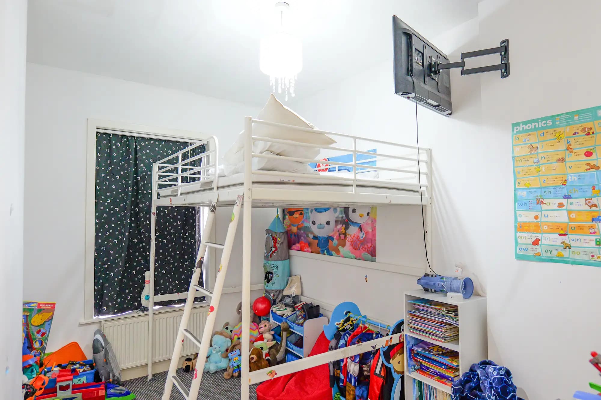 property photo 12 of 20