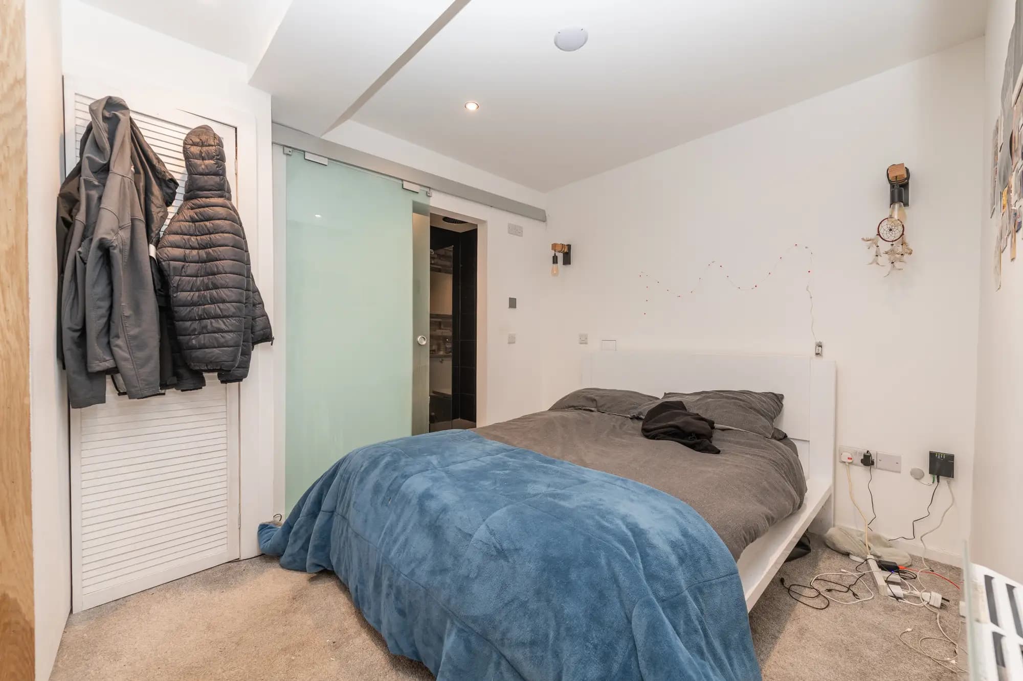 property photo 7 of 15