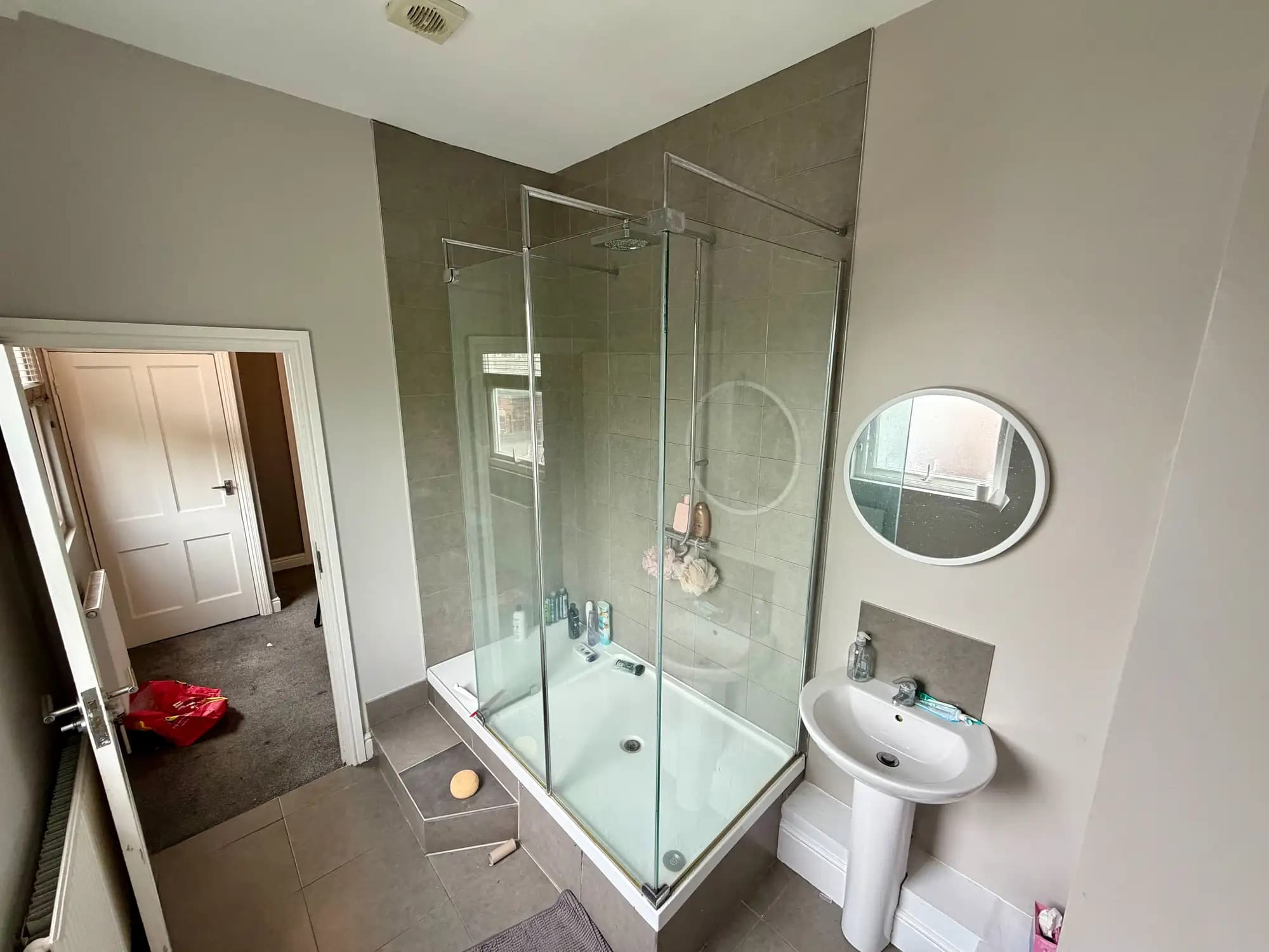 property photo 10 of 19