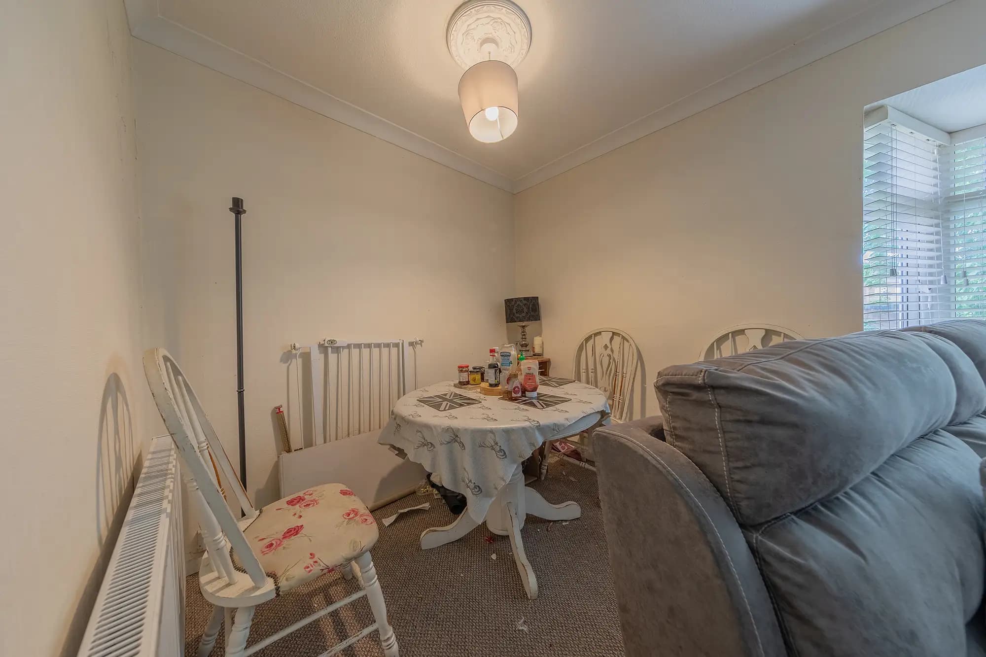 property photo 4 of 17