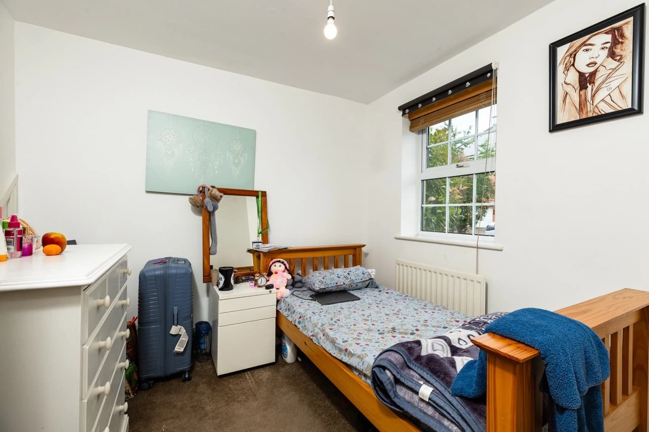 property photo 18 of 24