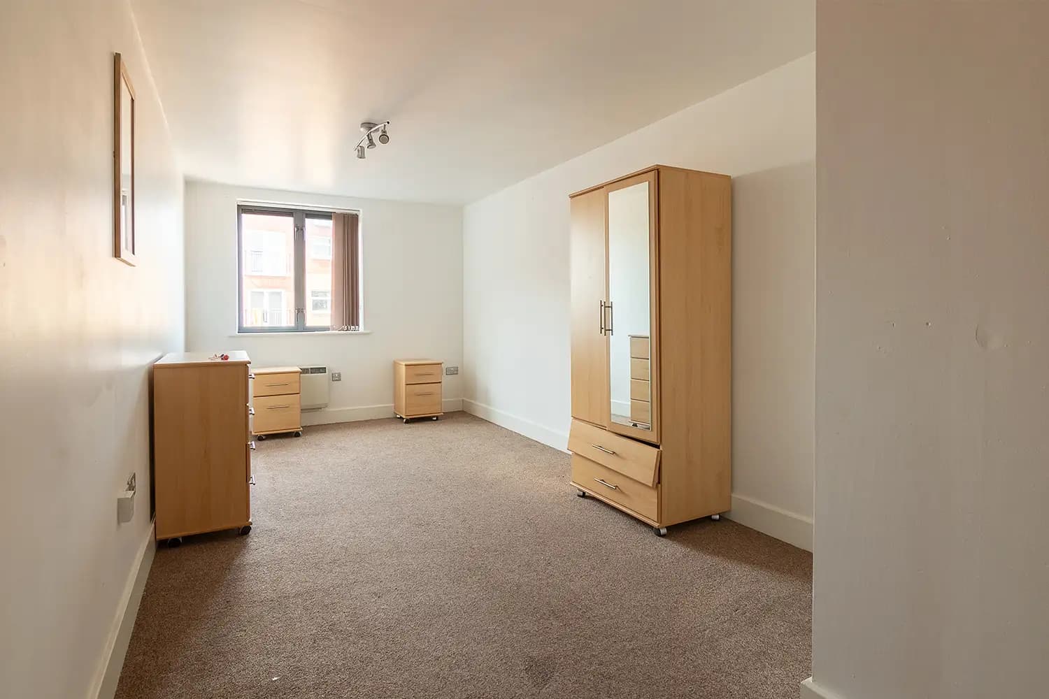 property photo 15 of 30