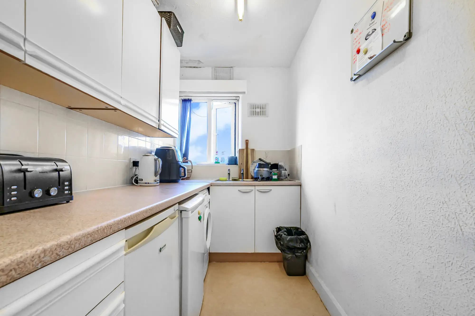 property photo 6 of 18