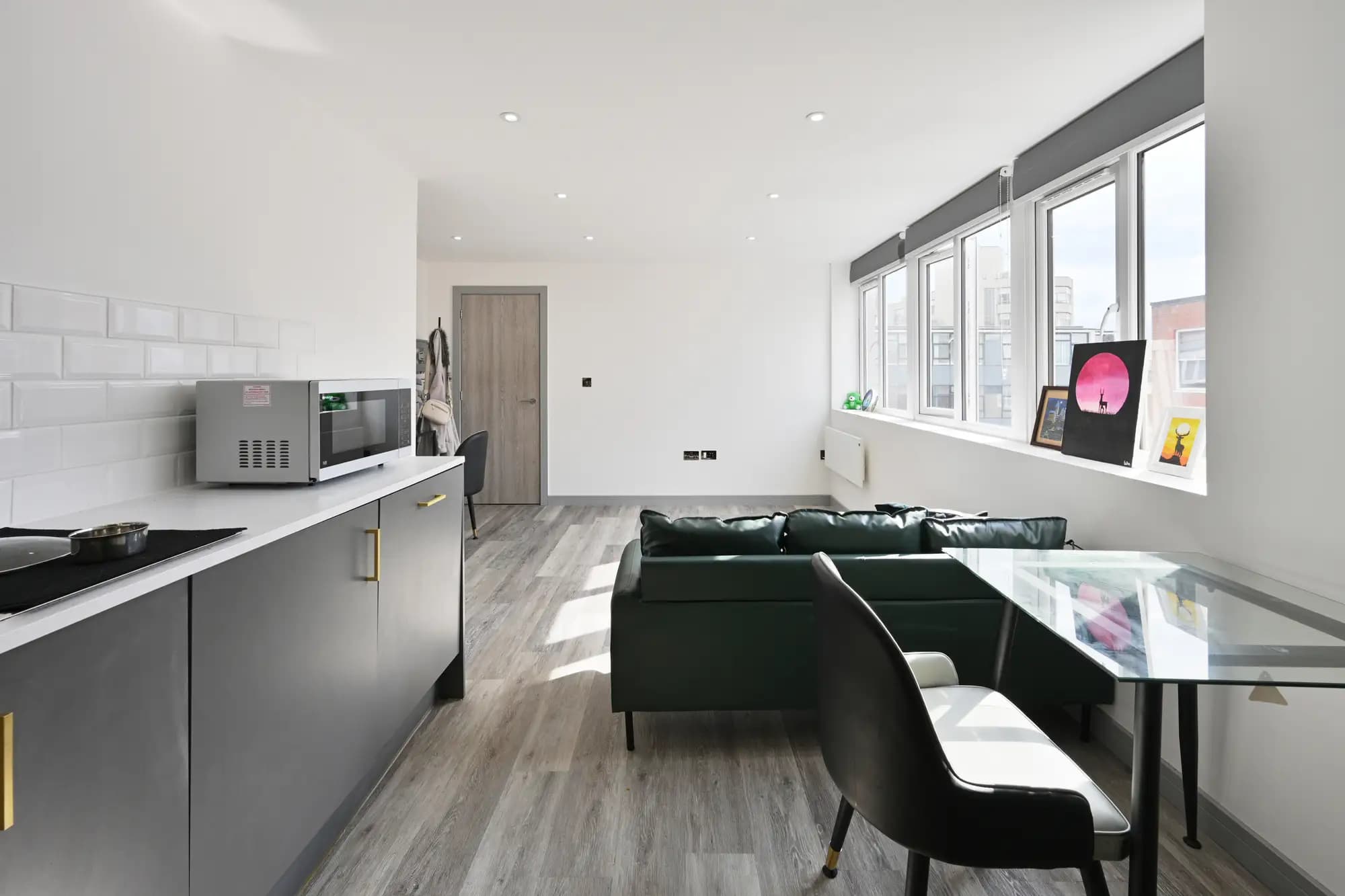 property photo 11 of 33