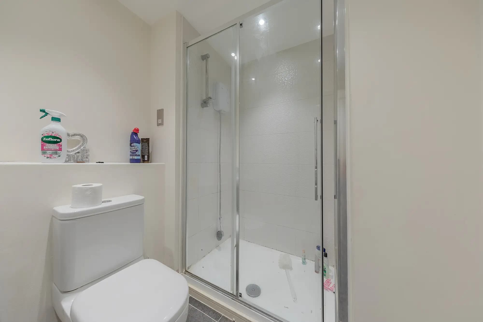 property photo 8 of 19