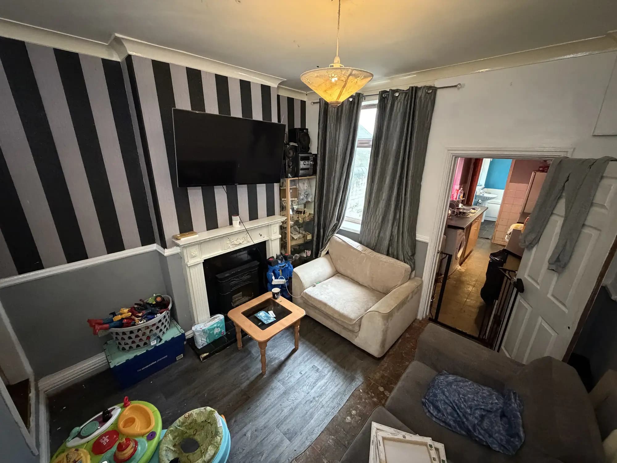 property photo 3 of 18