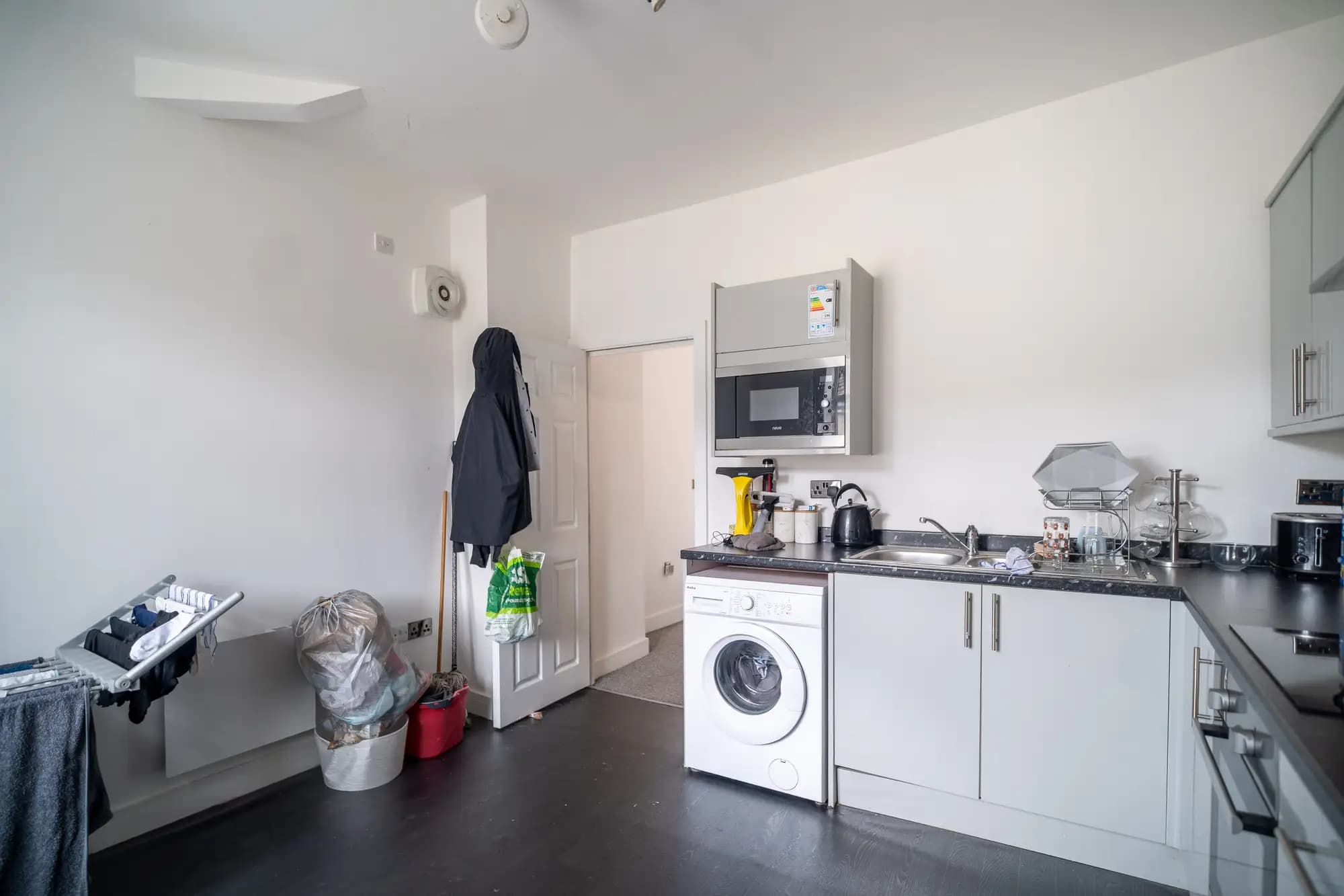 property photo 6 of 43