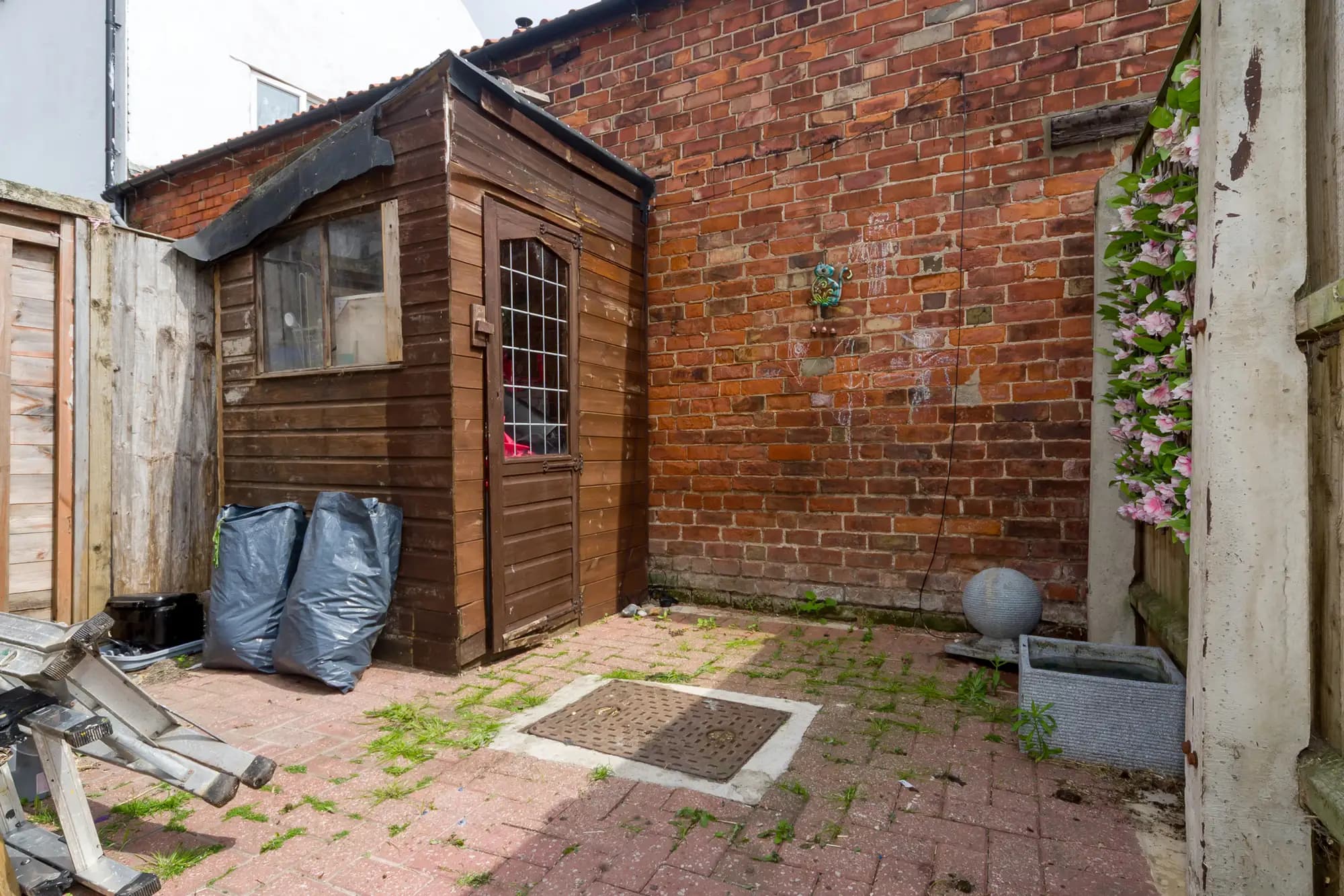 property photo 25 of 27