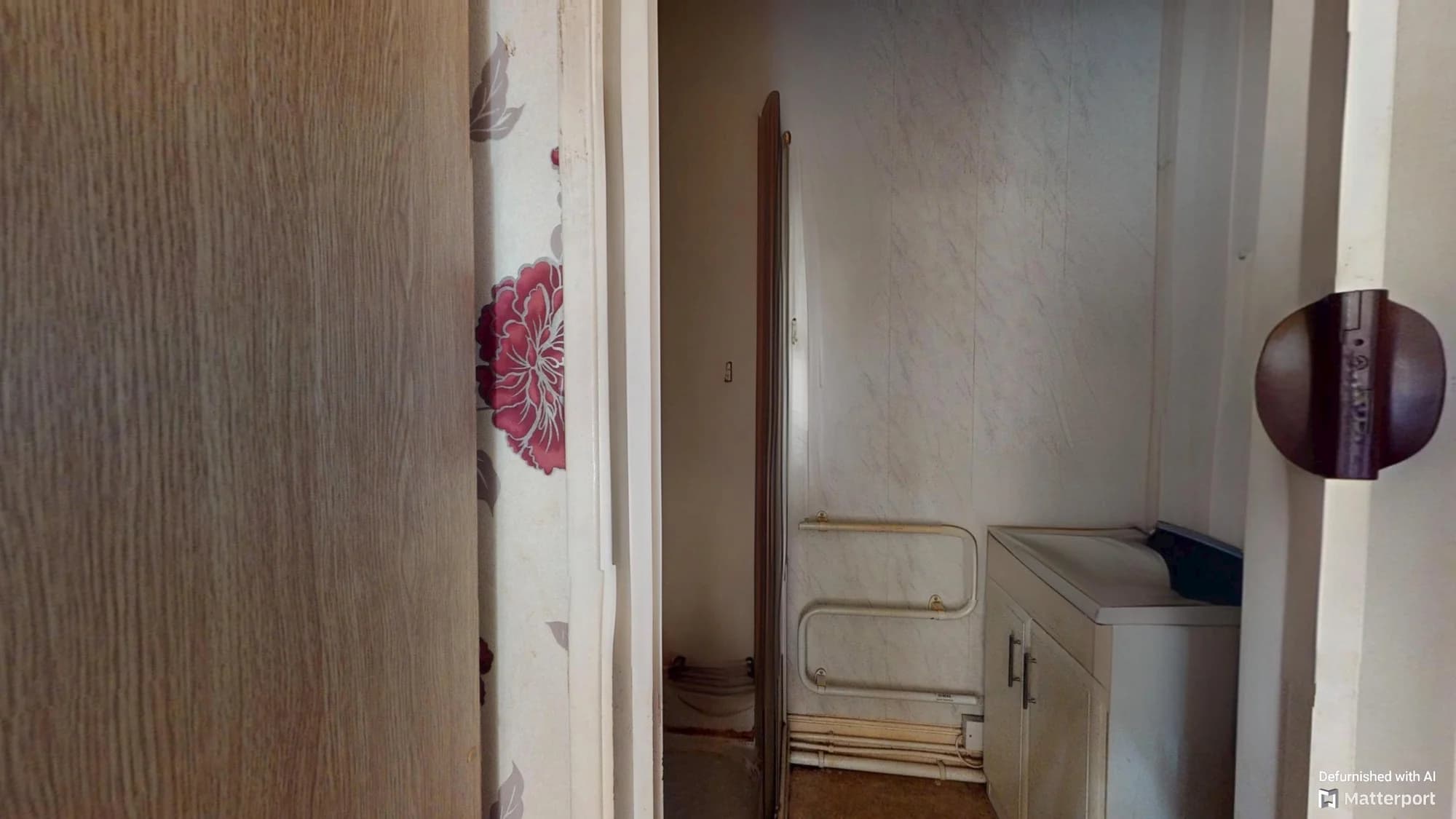 property photo 14 of 18