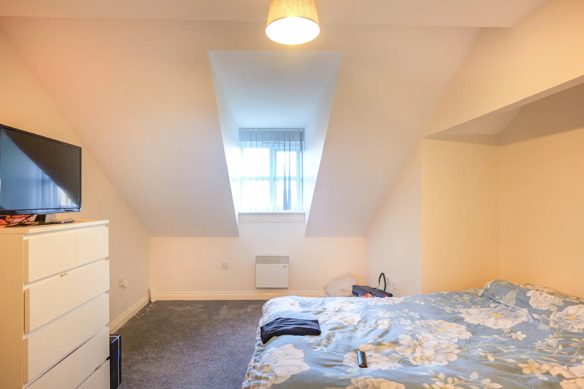 property photo 10 of 27