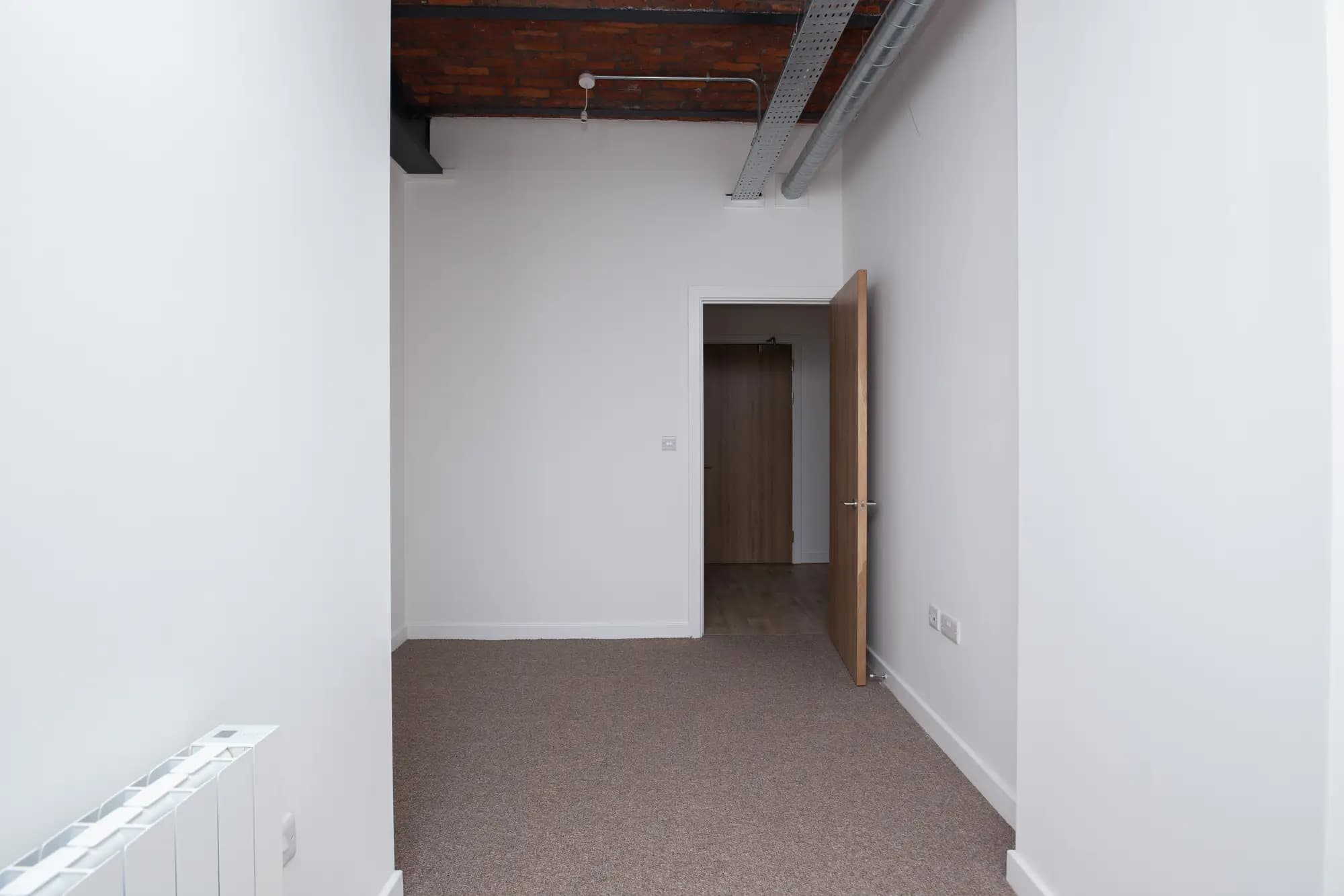 property photo 16 of 28