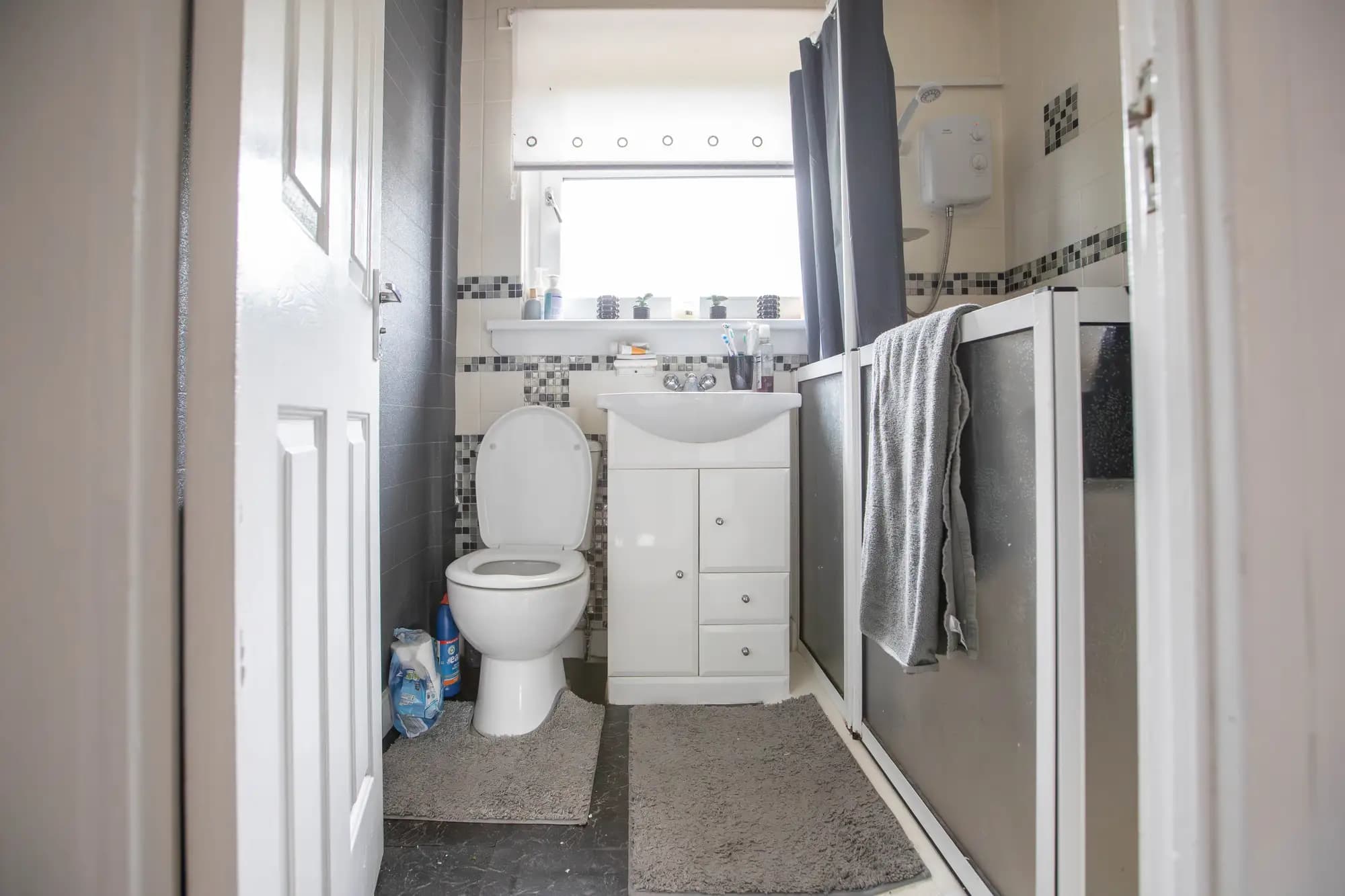 property photo 14 of 33