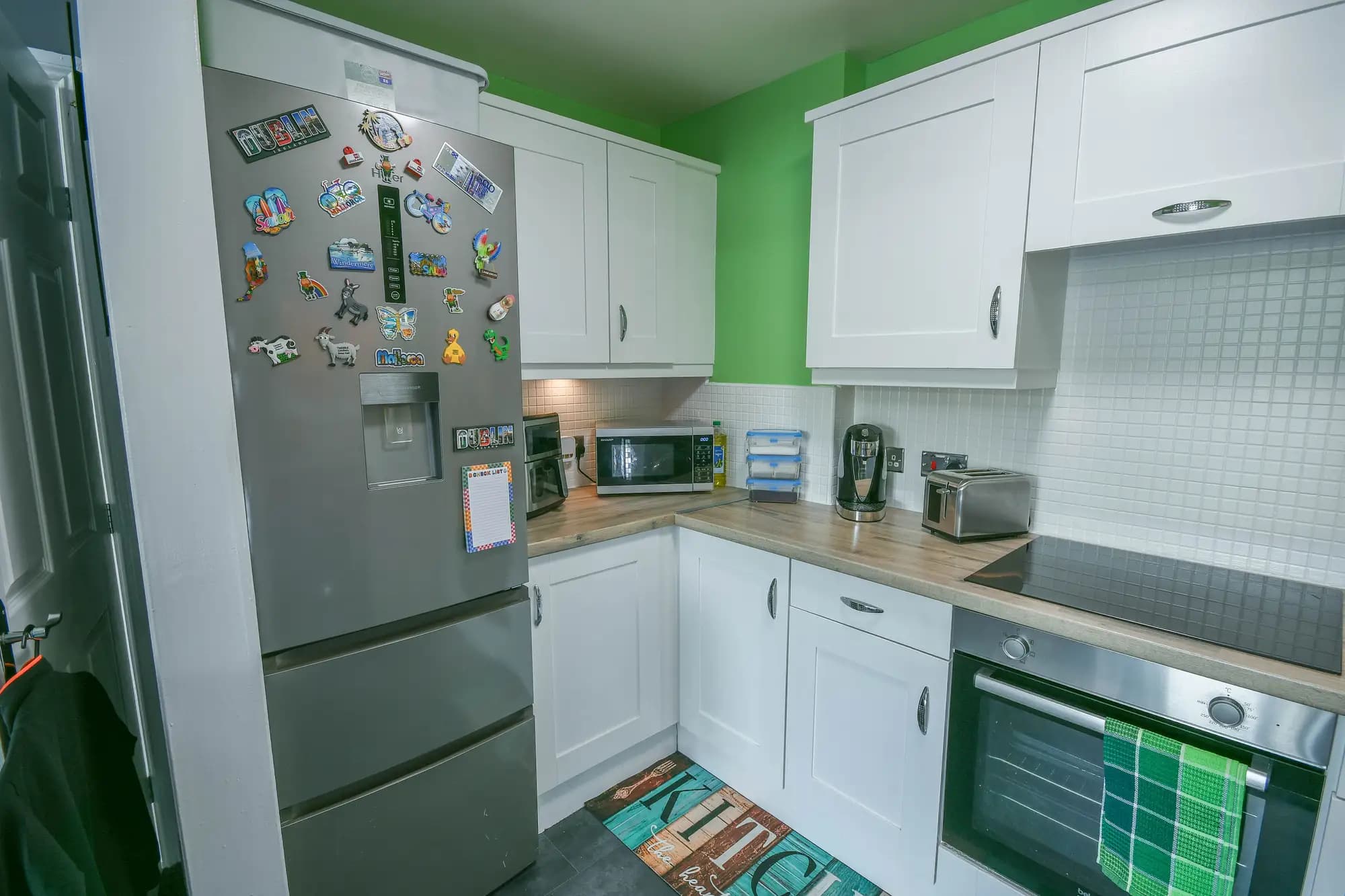 property photo 6 of 17