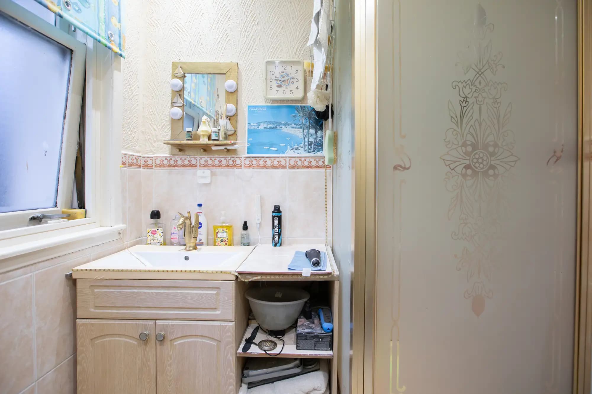 property photo 9 of 27