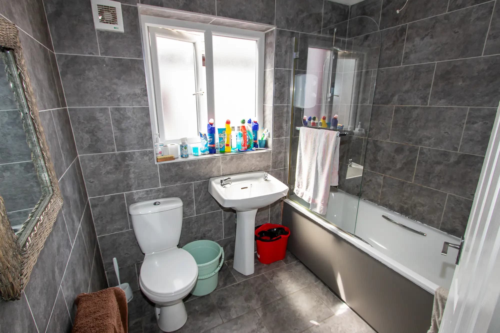 property photo 10 of 25