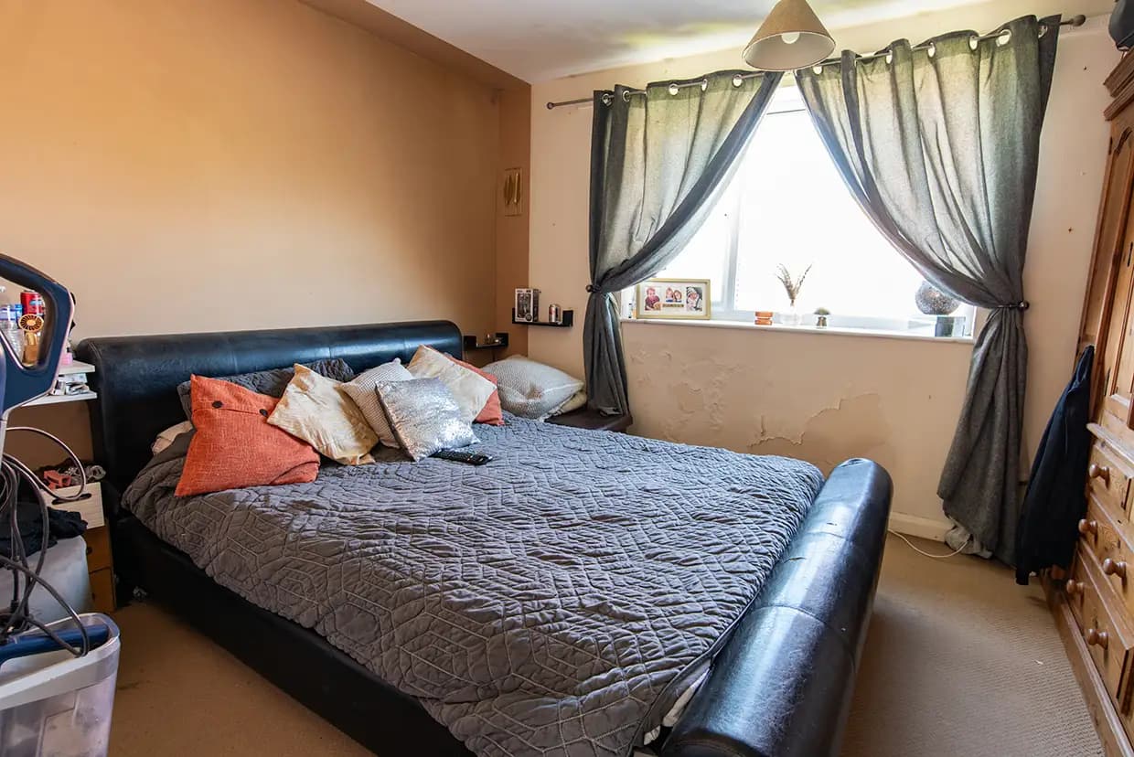 property photo 10 of 13