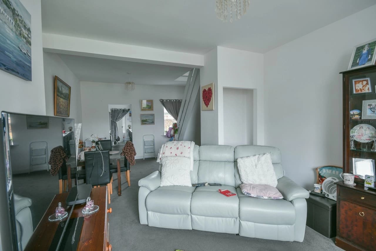 property photo 2 of 20