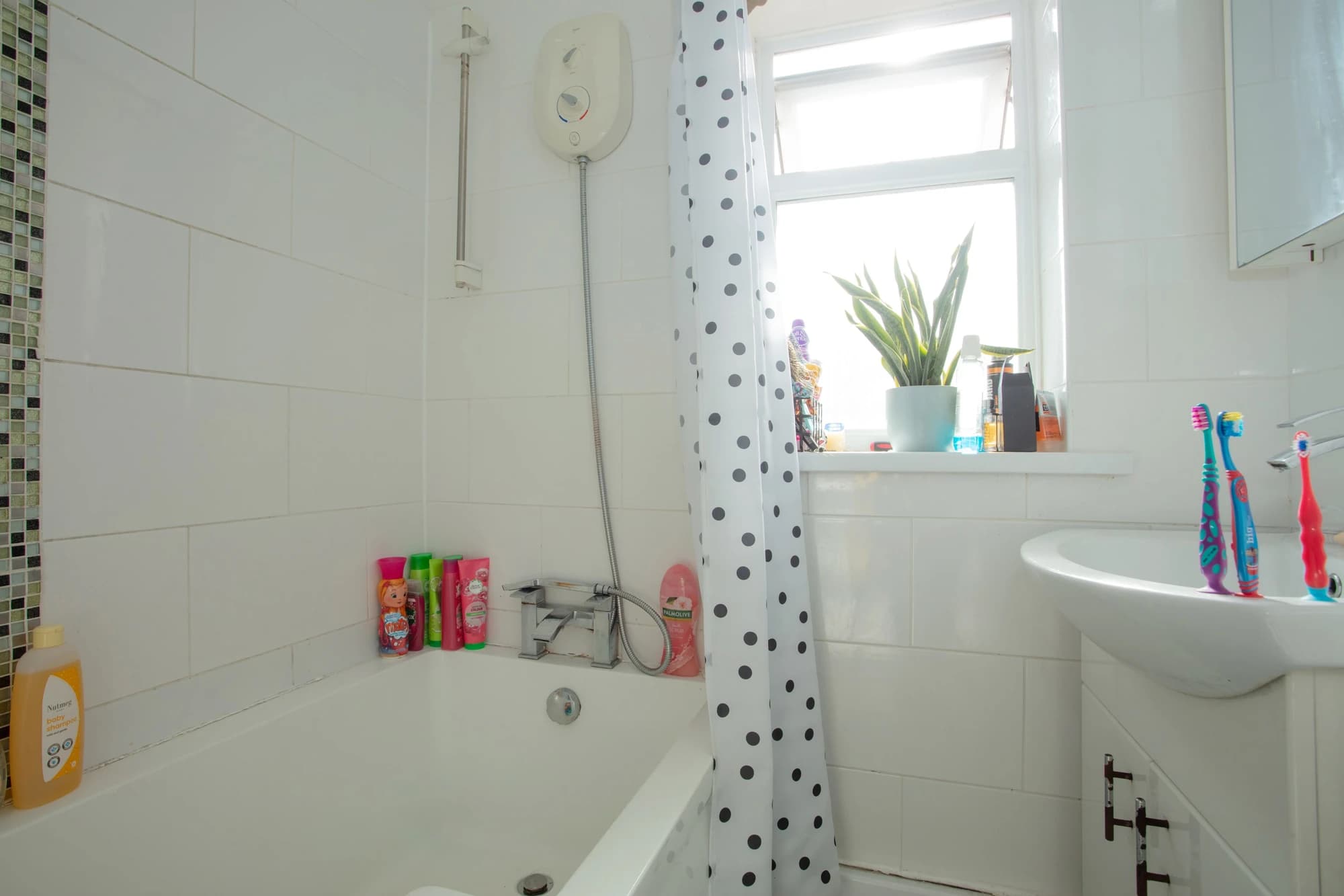 property photo 6 of 20