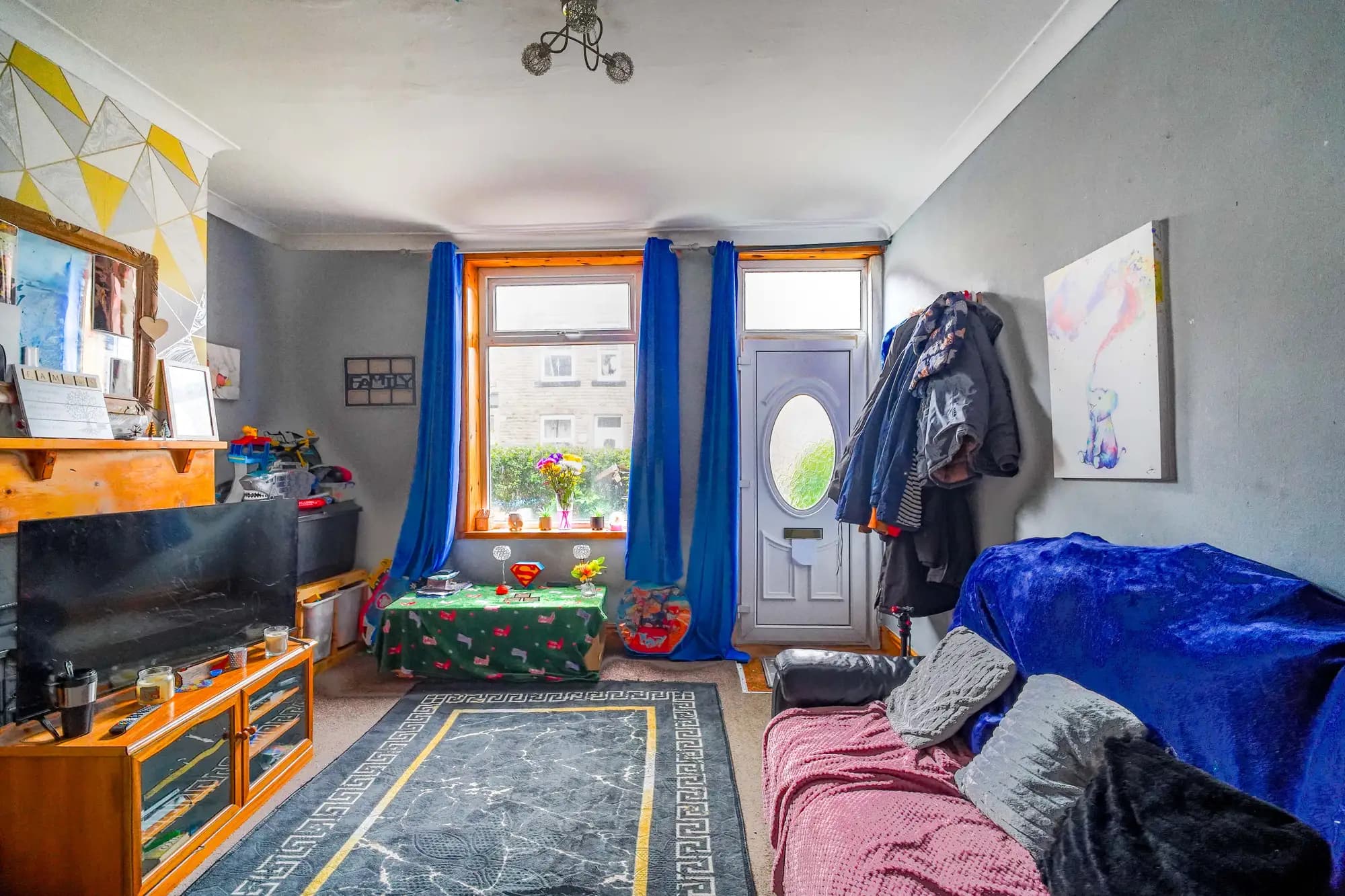 property photo 3 of 25