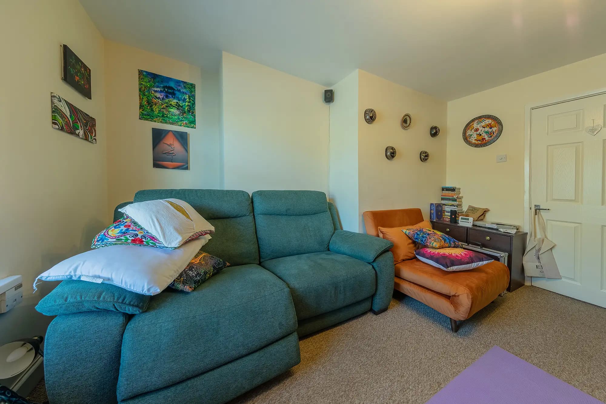 property photo 10 of 33