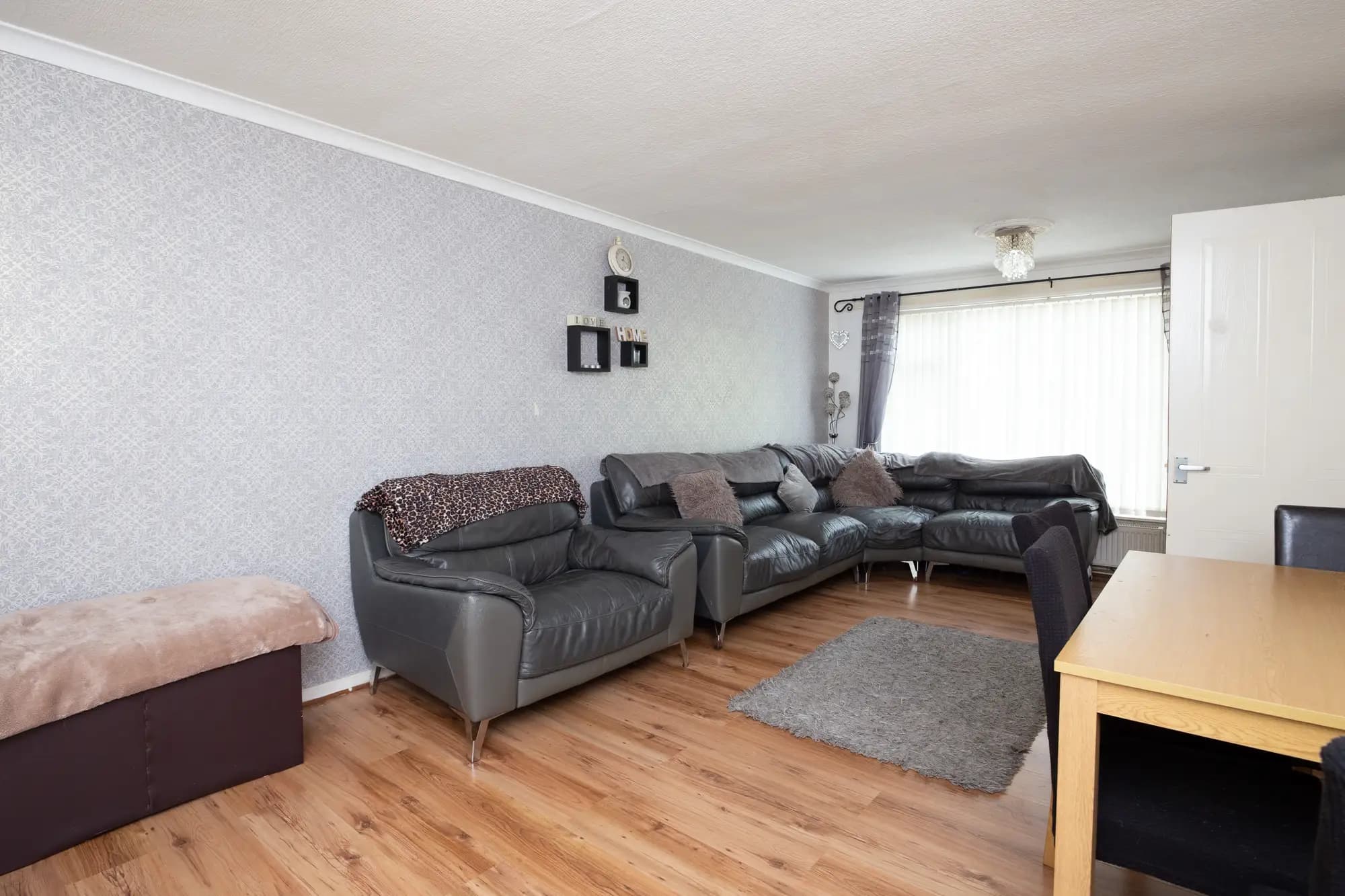 property photo 3 of 28