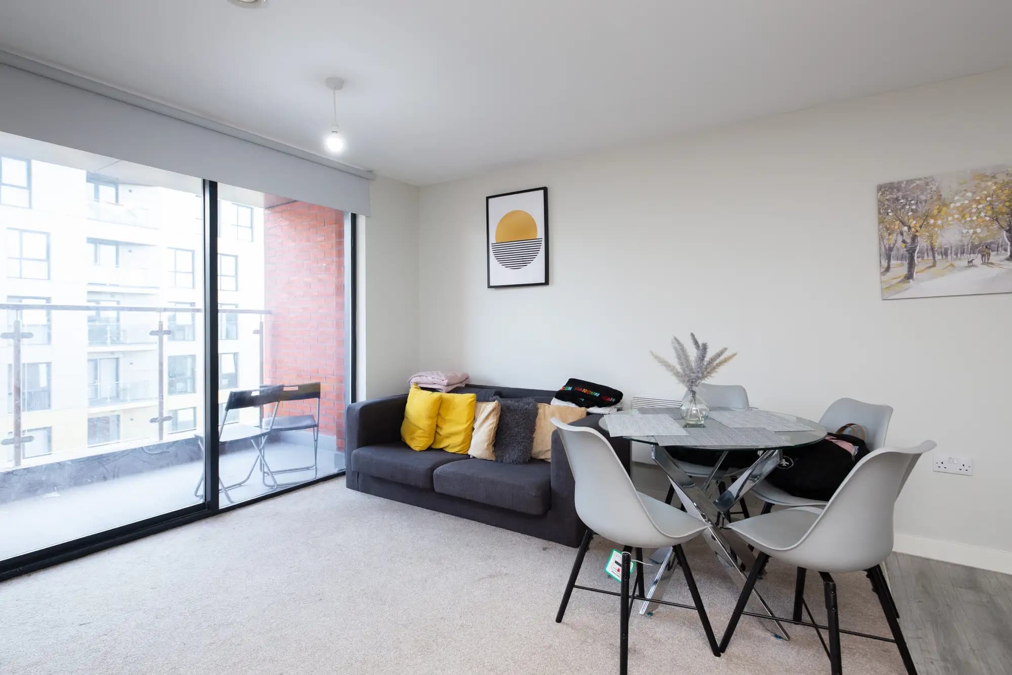 property photo 4 of 21