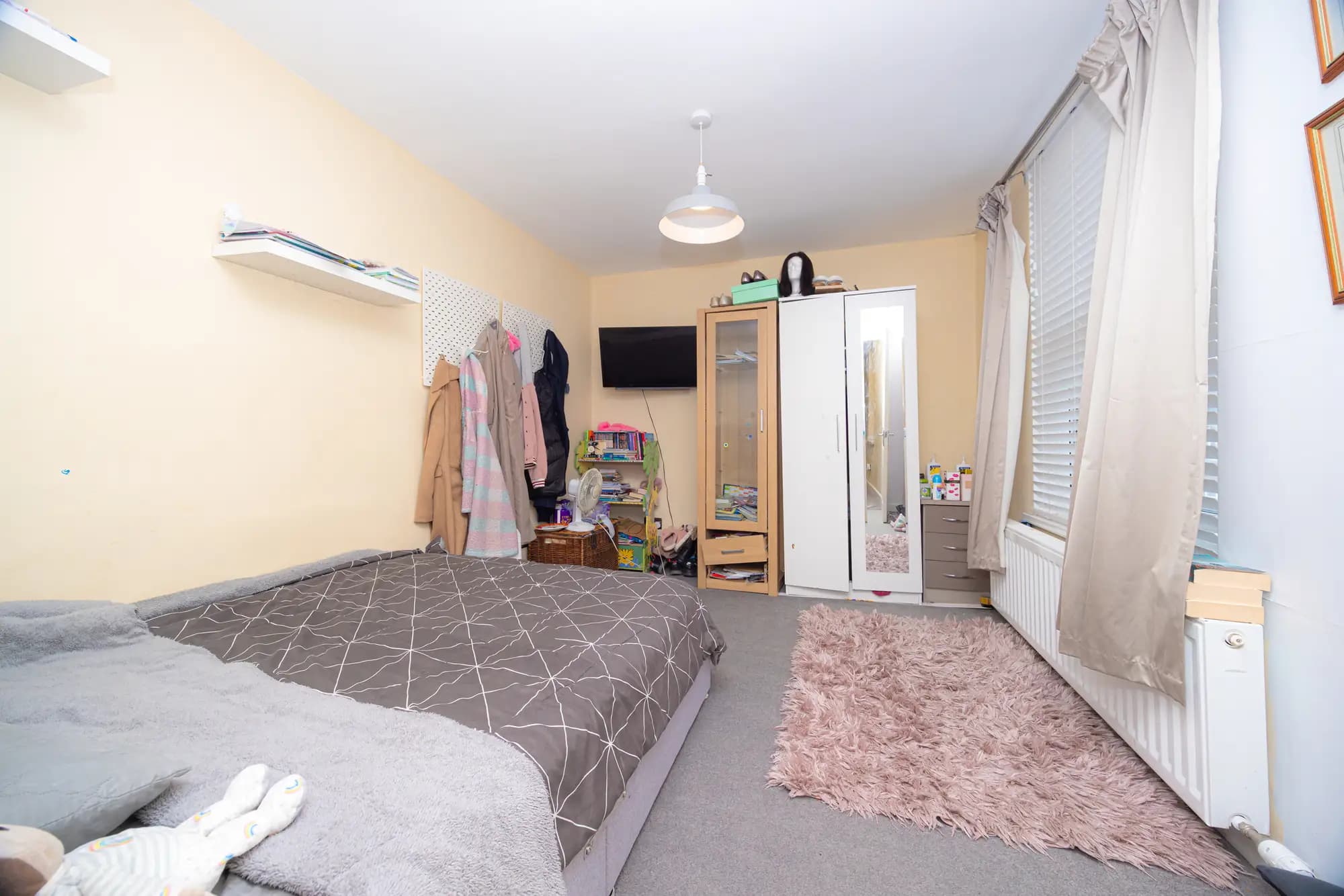 property photo 13 of 17