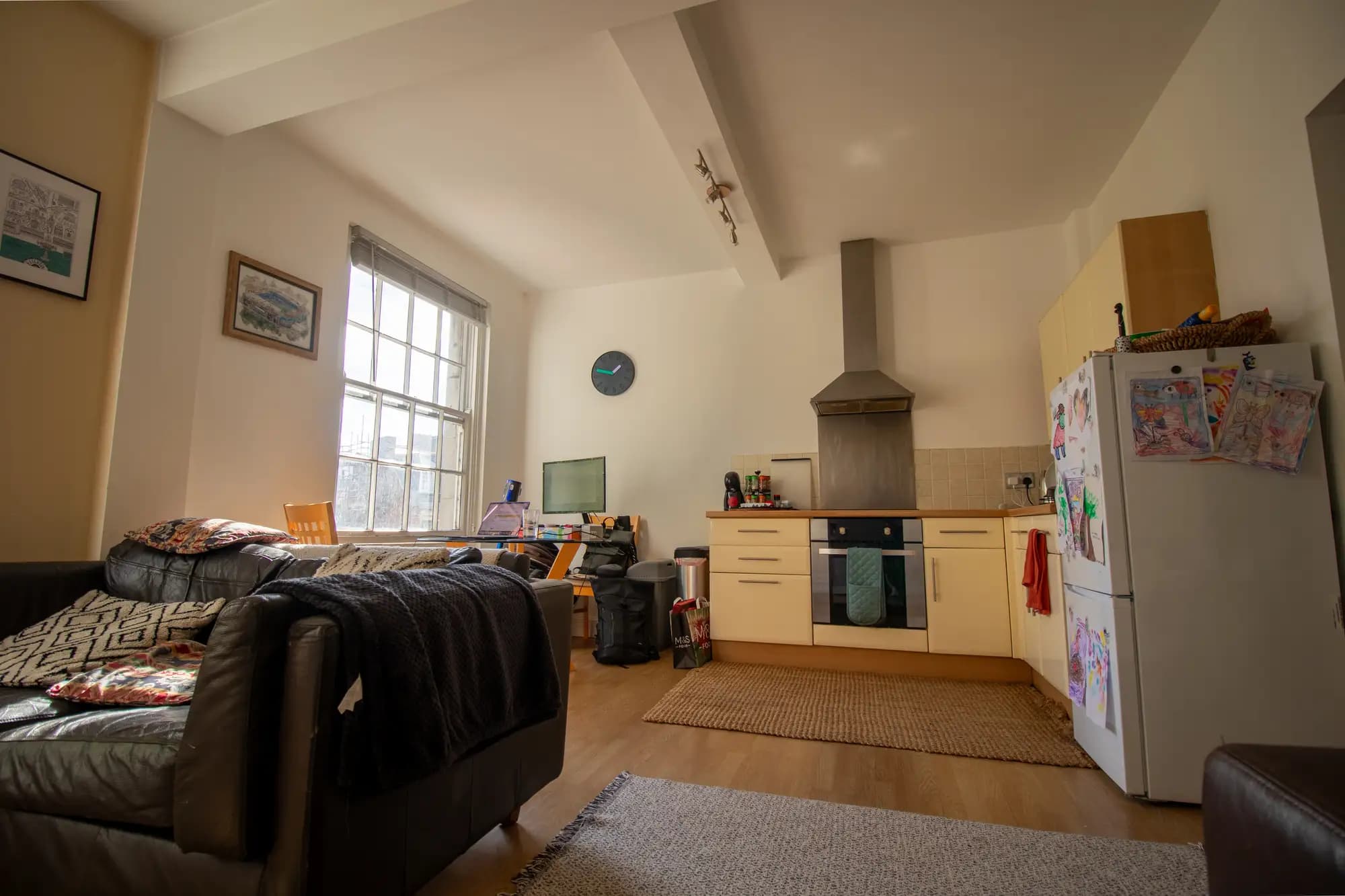 property photo 5 of 12