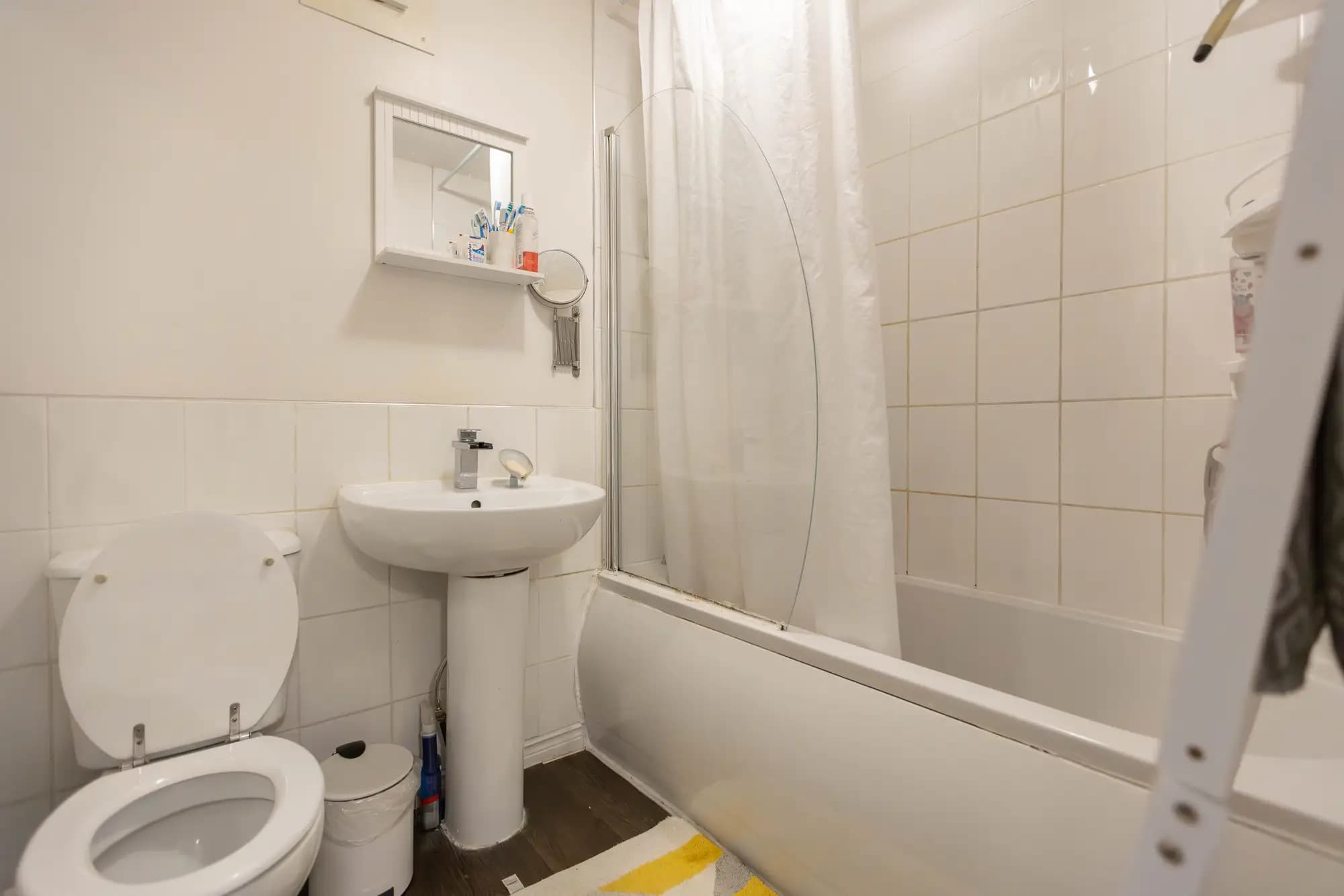 property photo 11 of 17