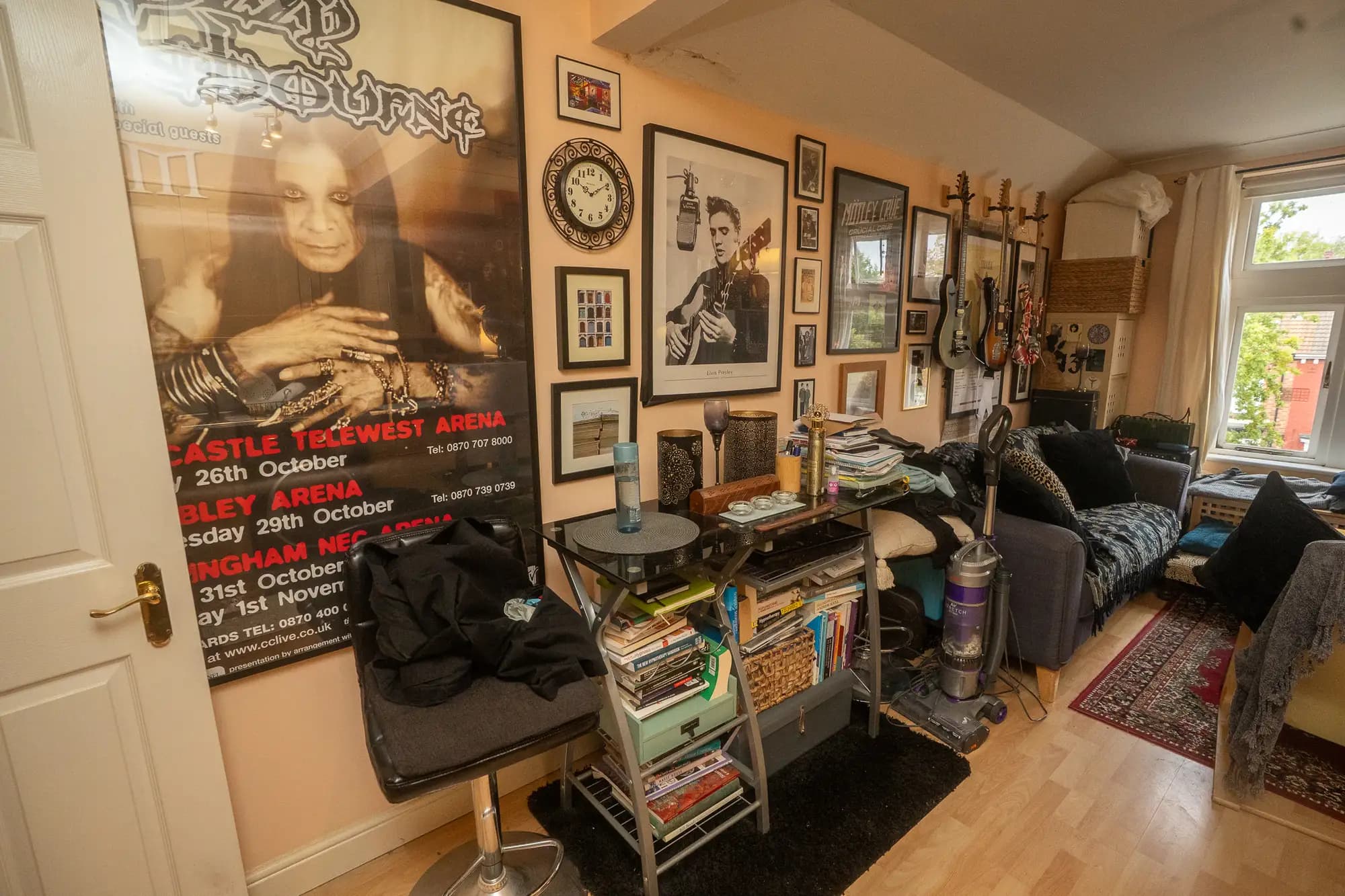 property photo 5 of 14