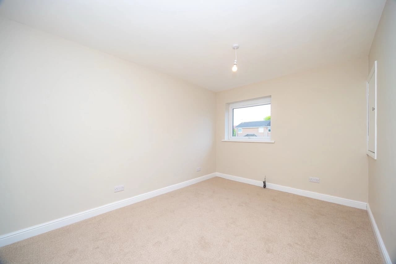 property photo 10 of 20
