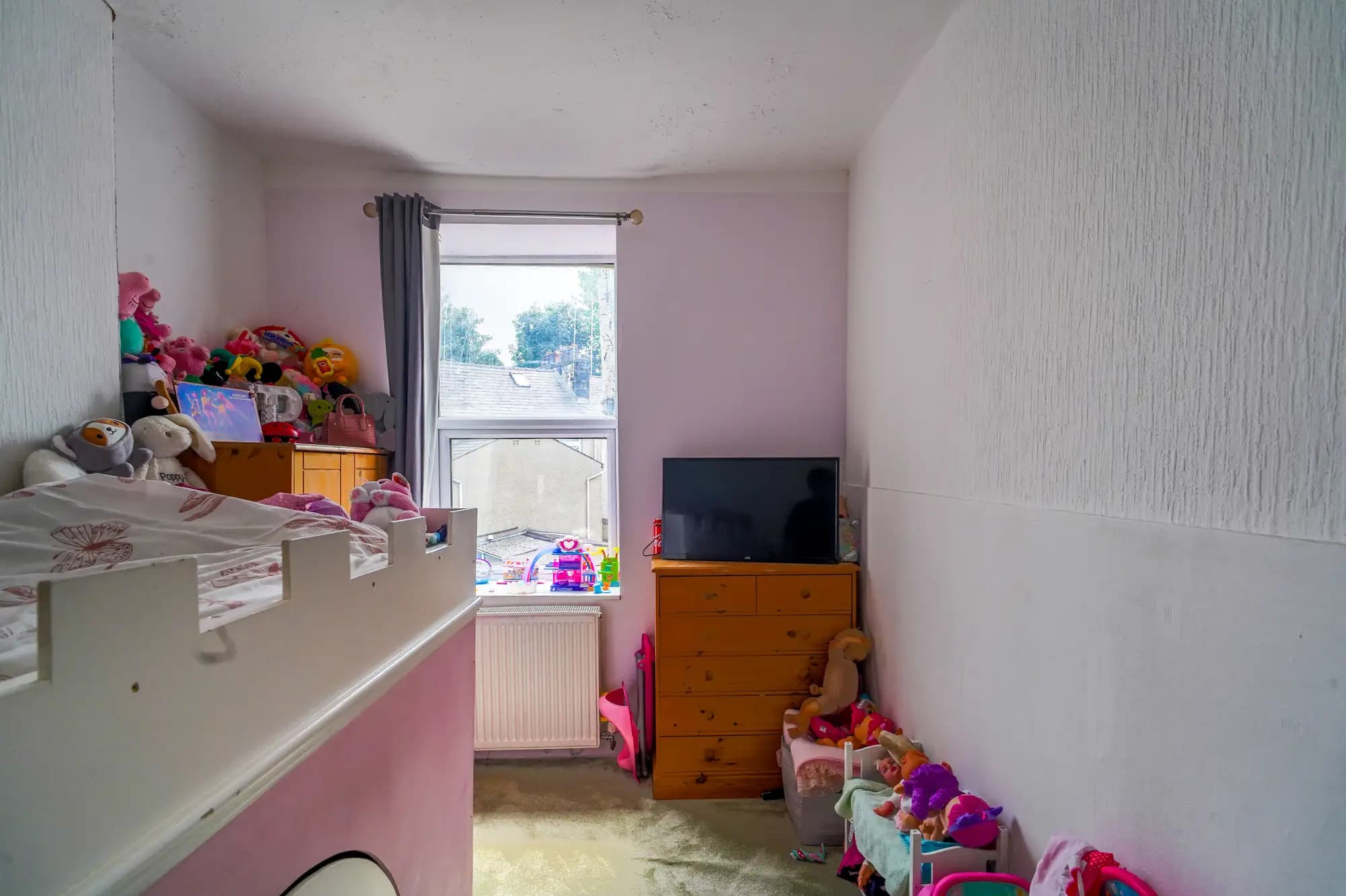 property photo 13 of 24