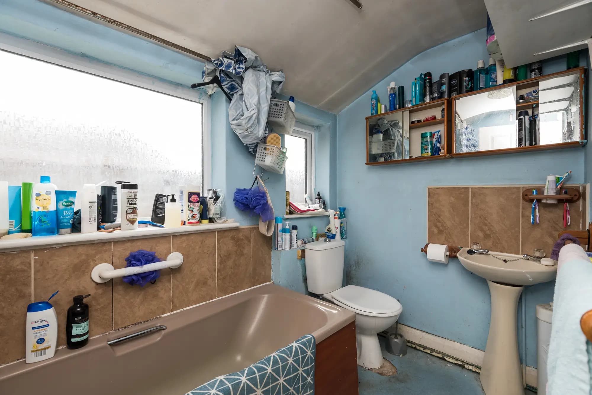 property photo 10 of 17